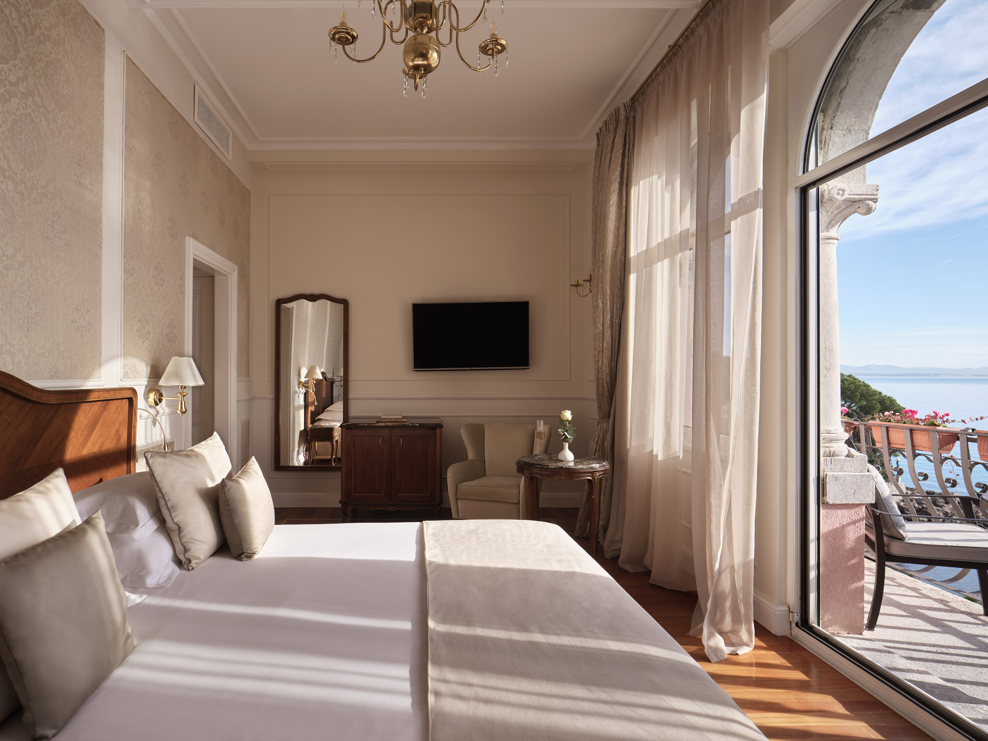 Double Deluxe Sea View with Balcony