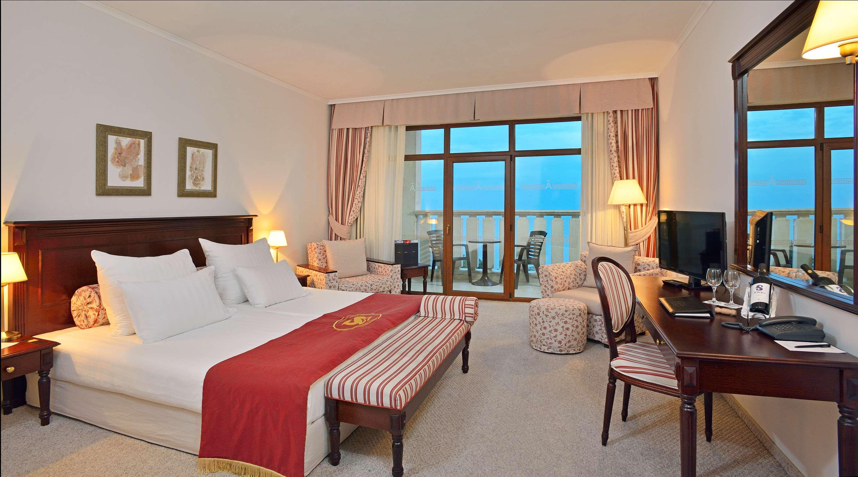 Double Sea View King Bed