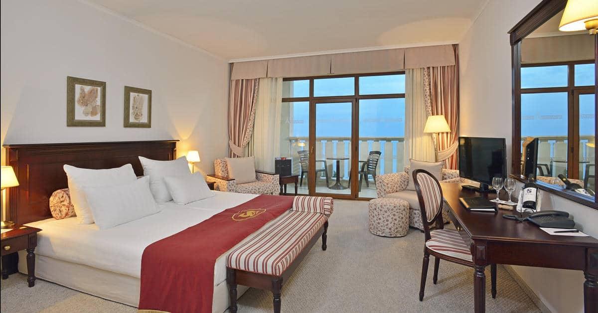 Double Sea View King Bed