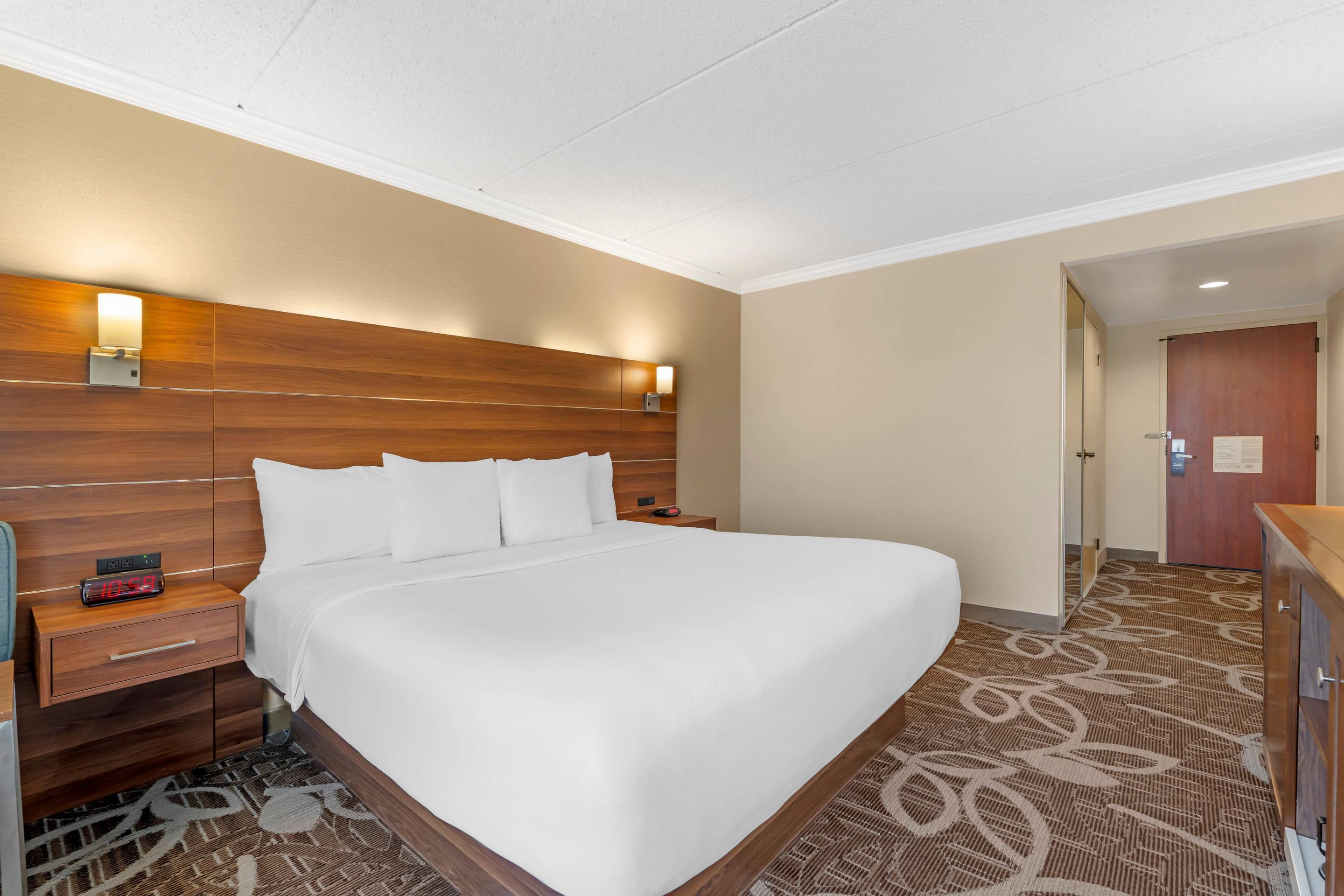 Double King Bed Non Smoking