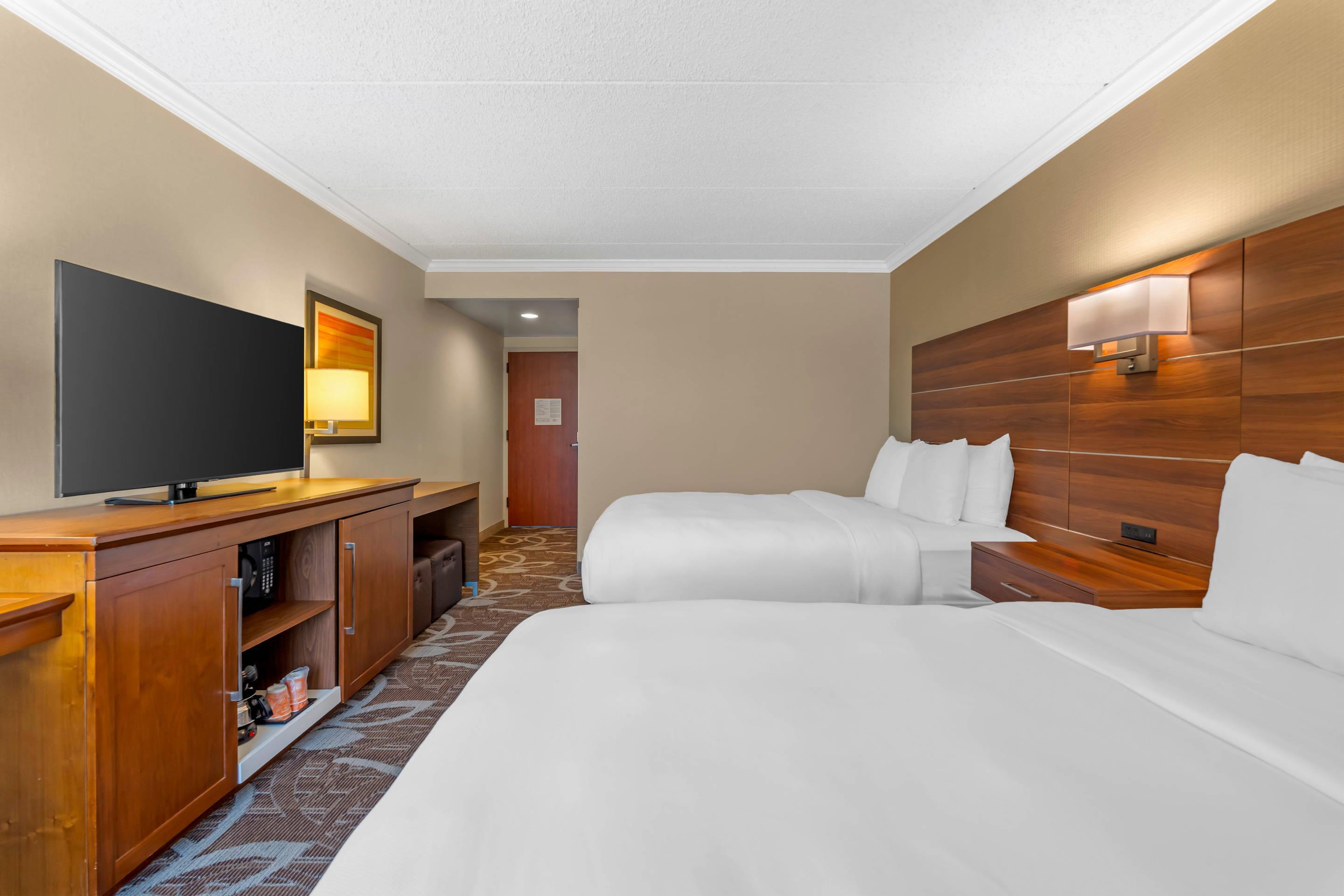 Double Two Queen Beds Non Smoking