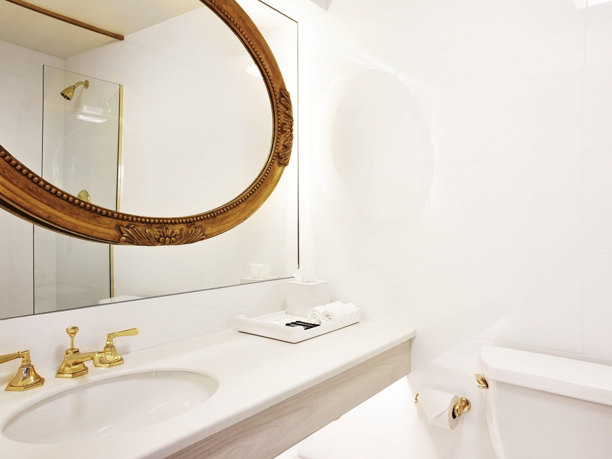 Quadruple with Views