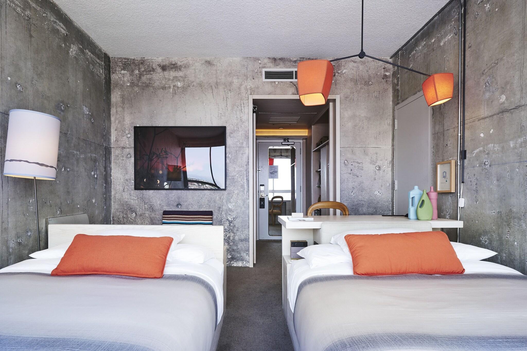 Quadruple with Views