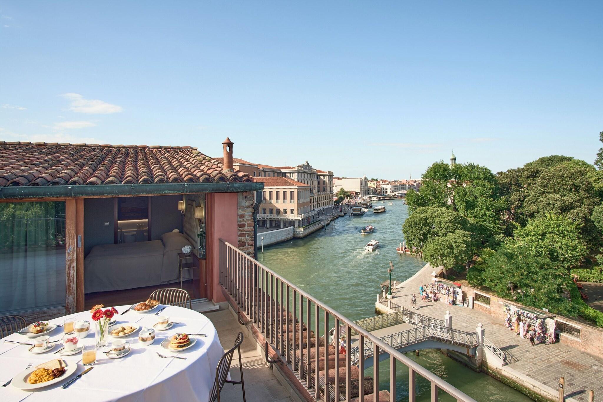 Junior Suite Economy