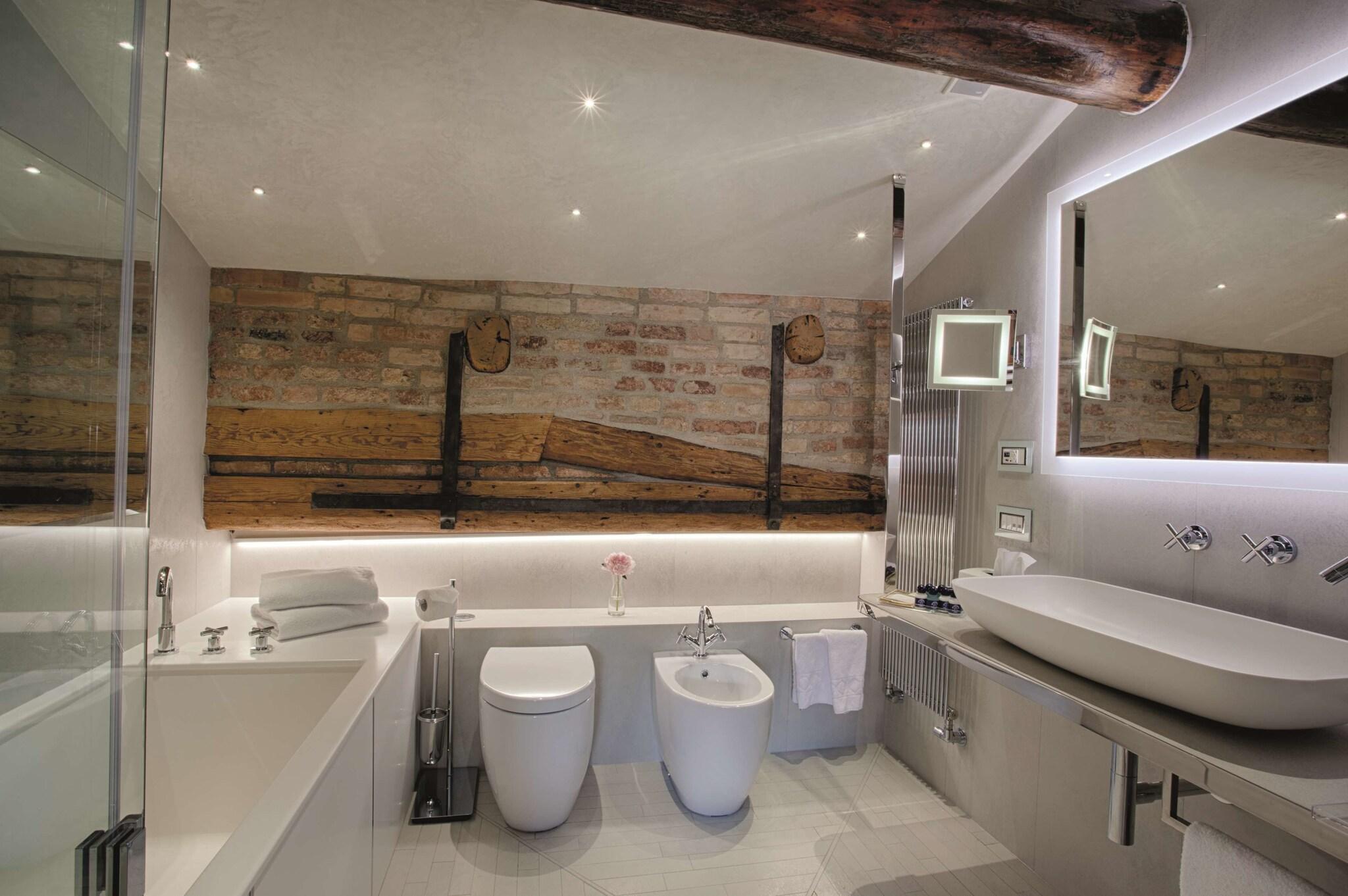 Junior Suite Economy