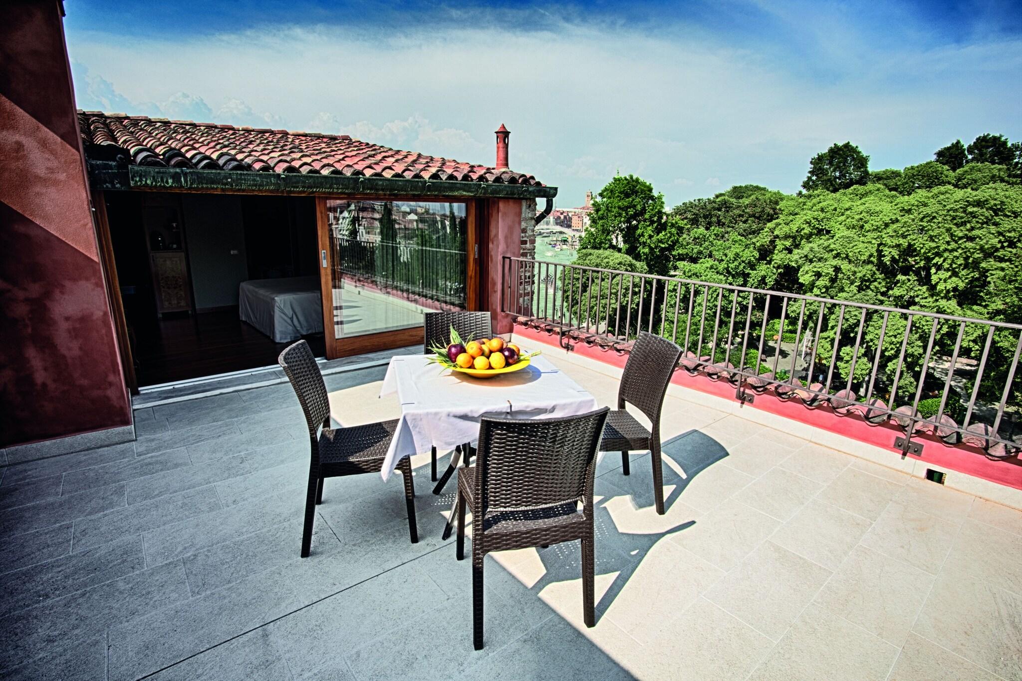 Junior Suite Economy