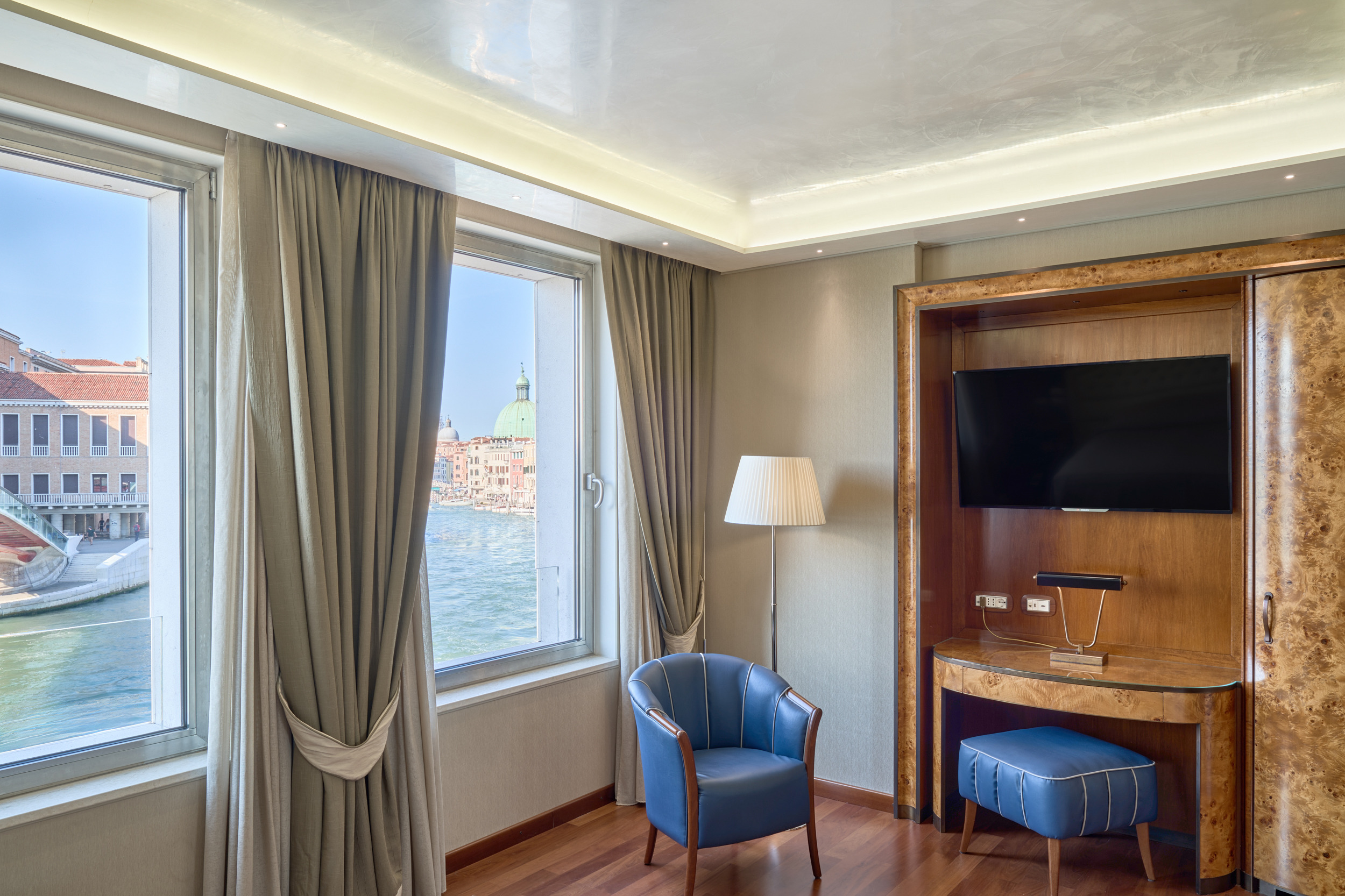 Double or Twin Deluxe Canal View