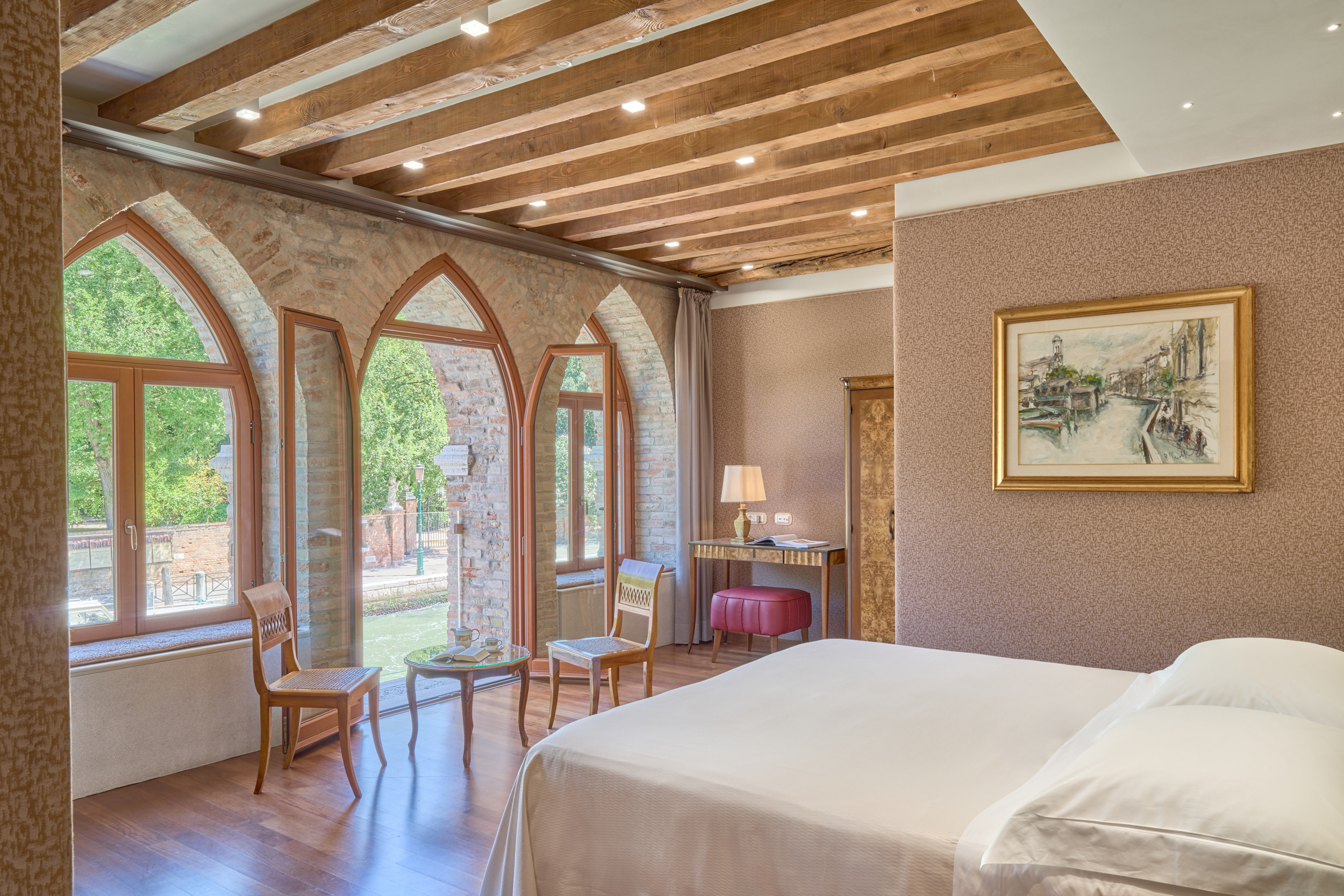 Double or Twin Deluxe