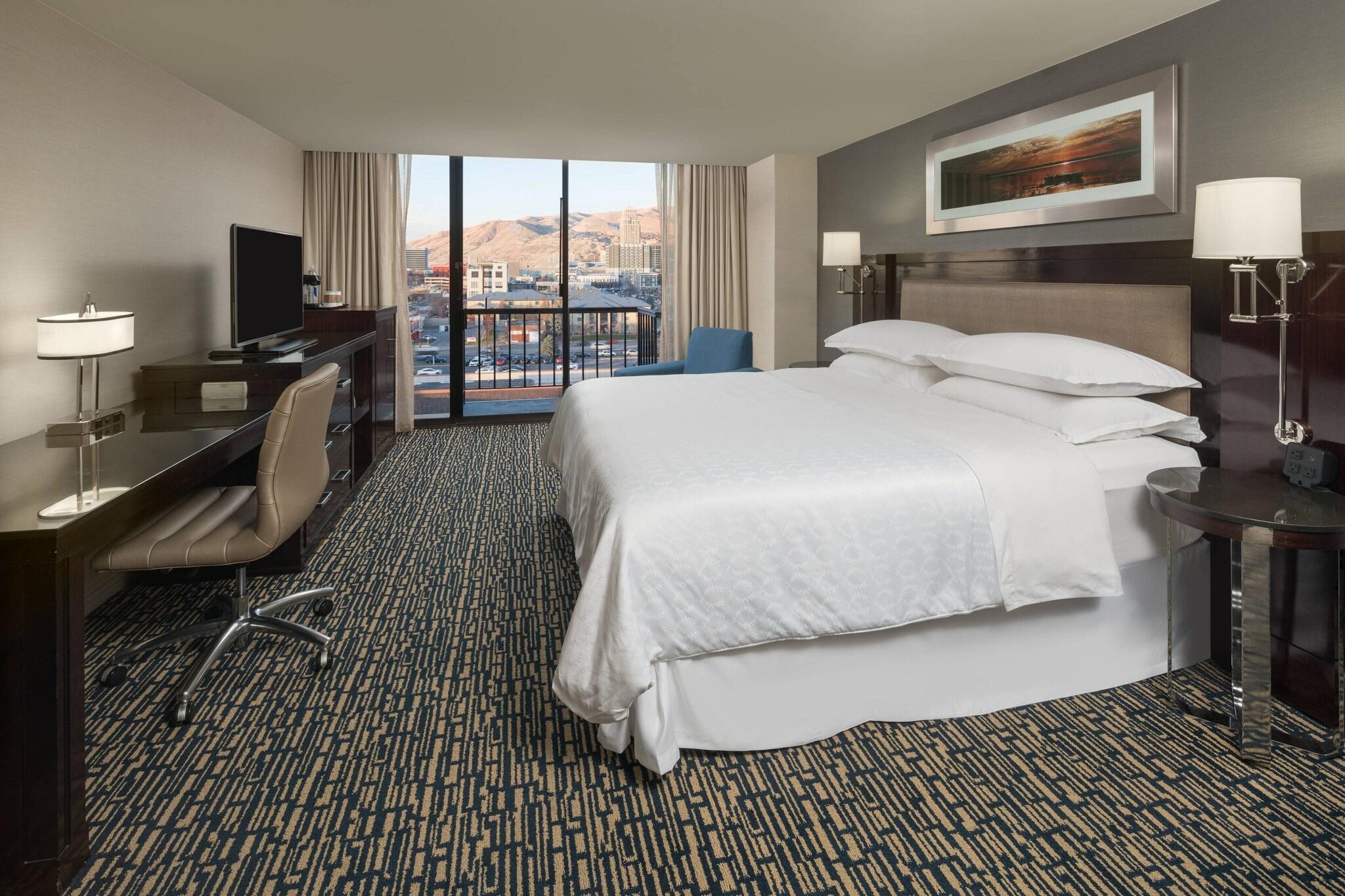 Double Club King Bed