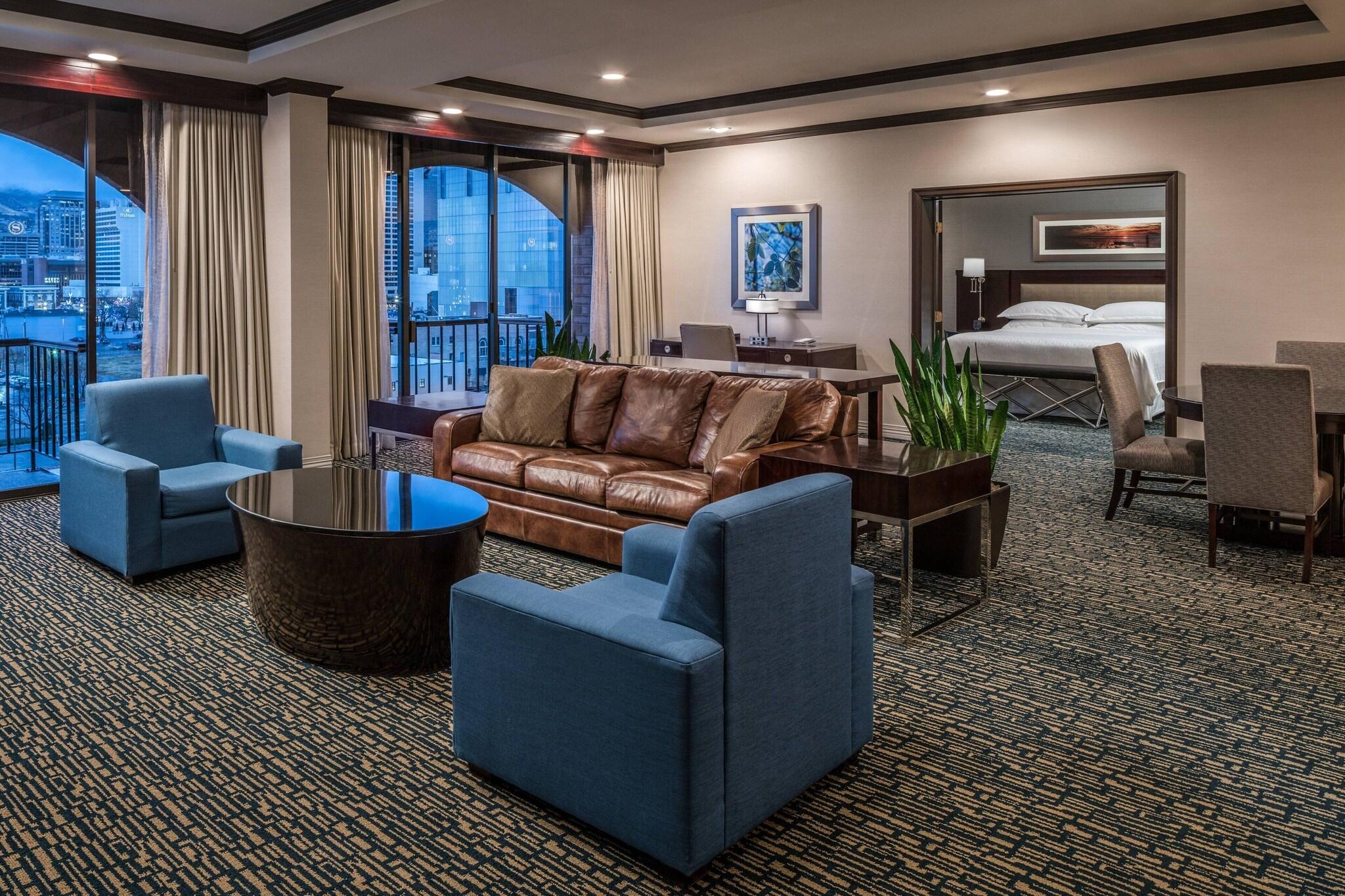 Suite Club King Bed