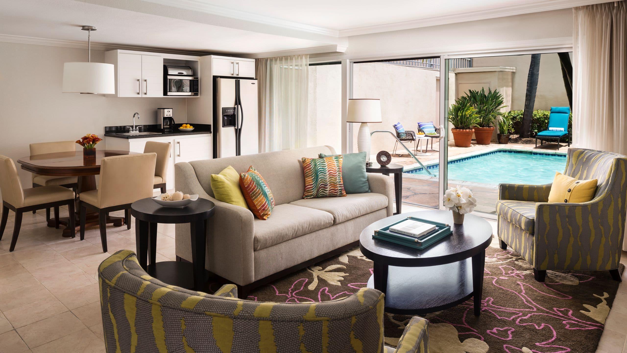 Villa Queen Size Bed