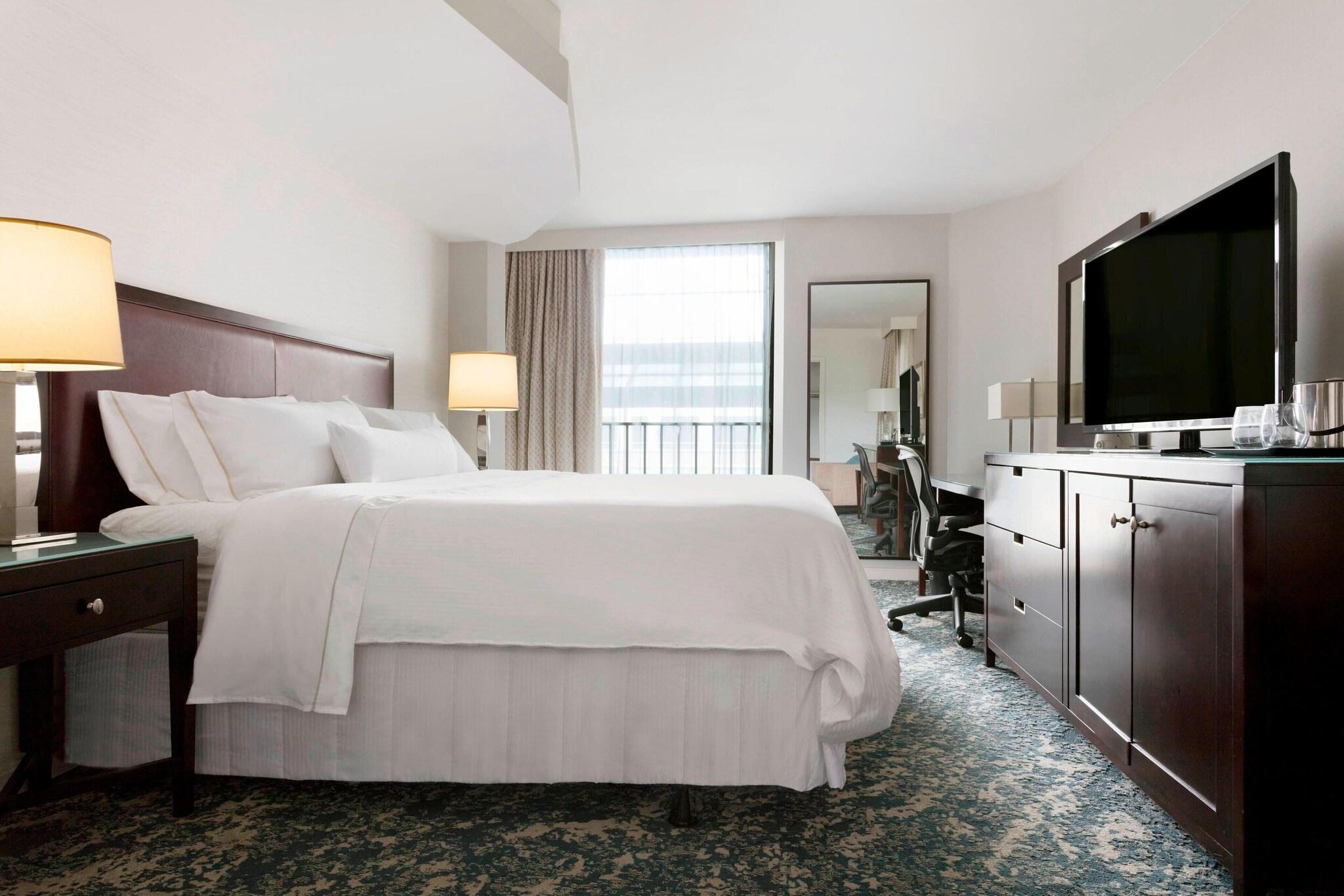 Double Accessible King Size Bed