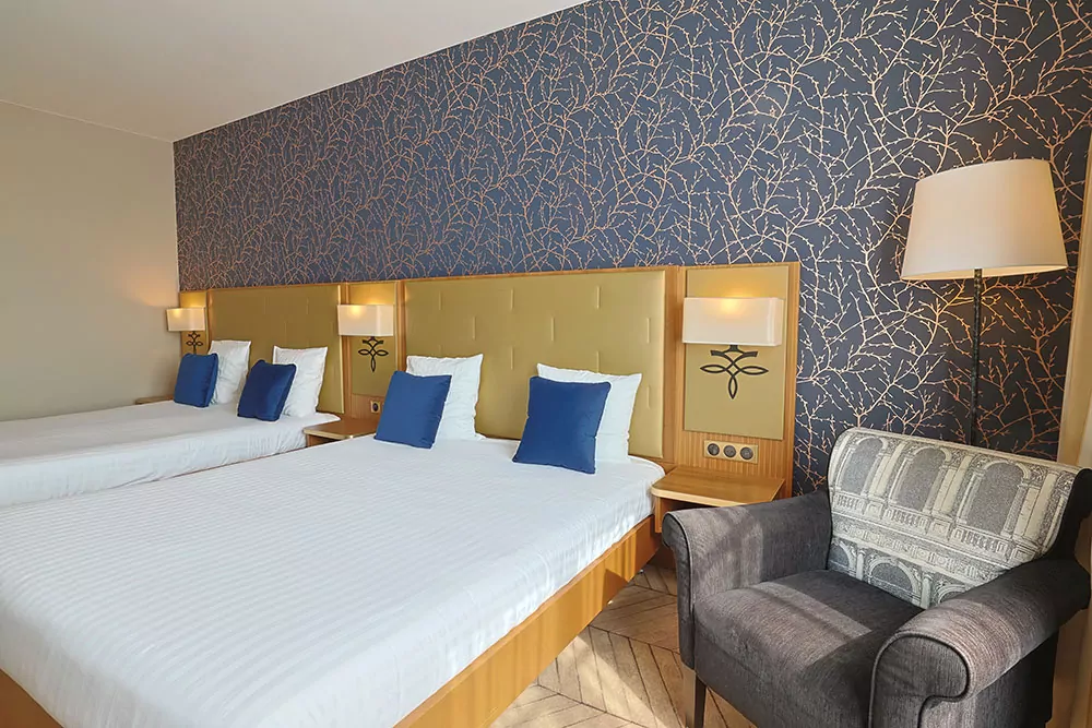 Double Queen Size Bed