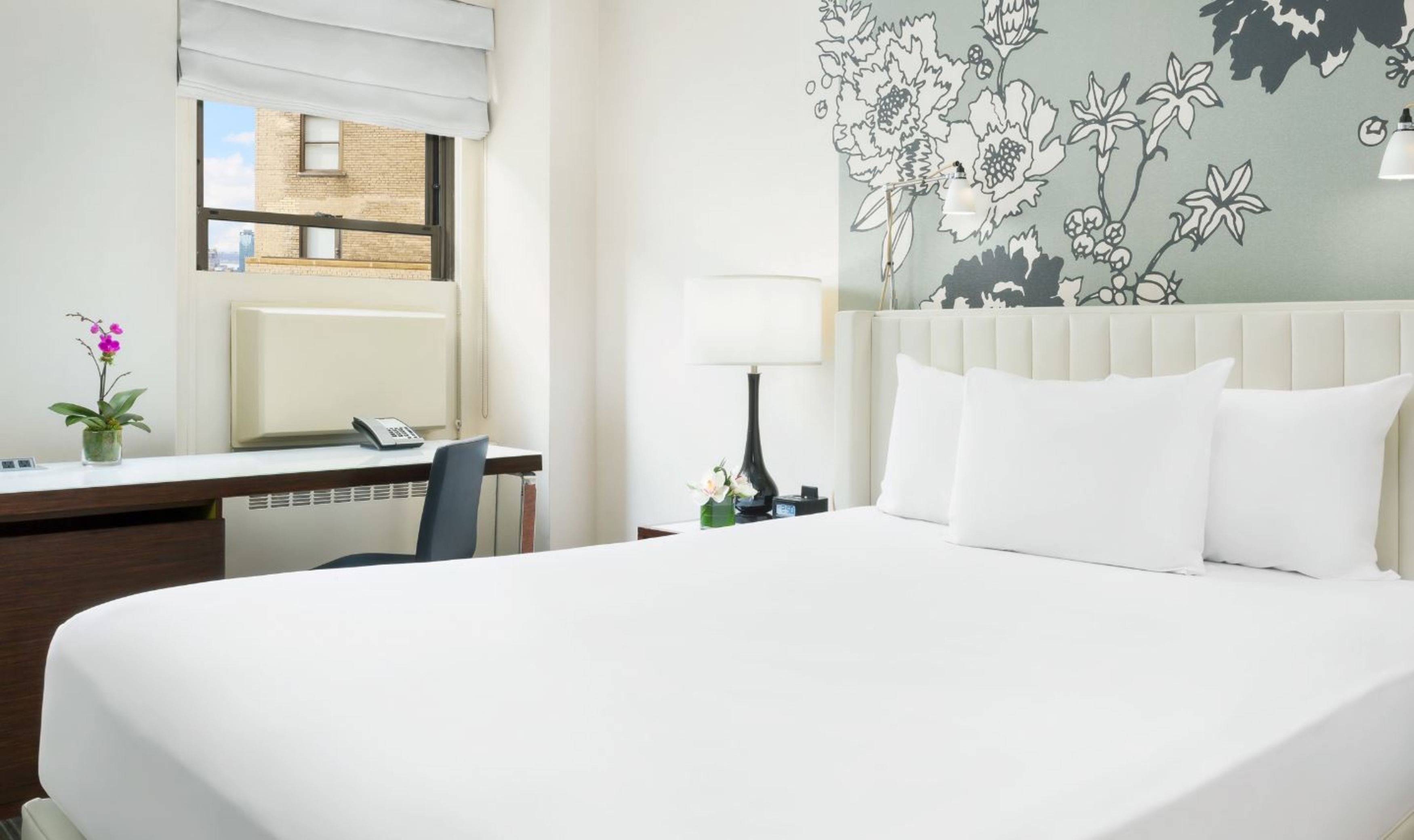 Double Executive Queen Bed