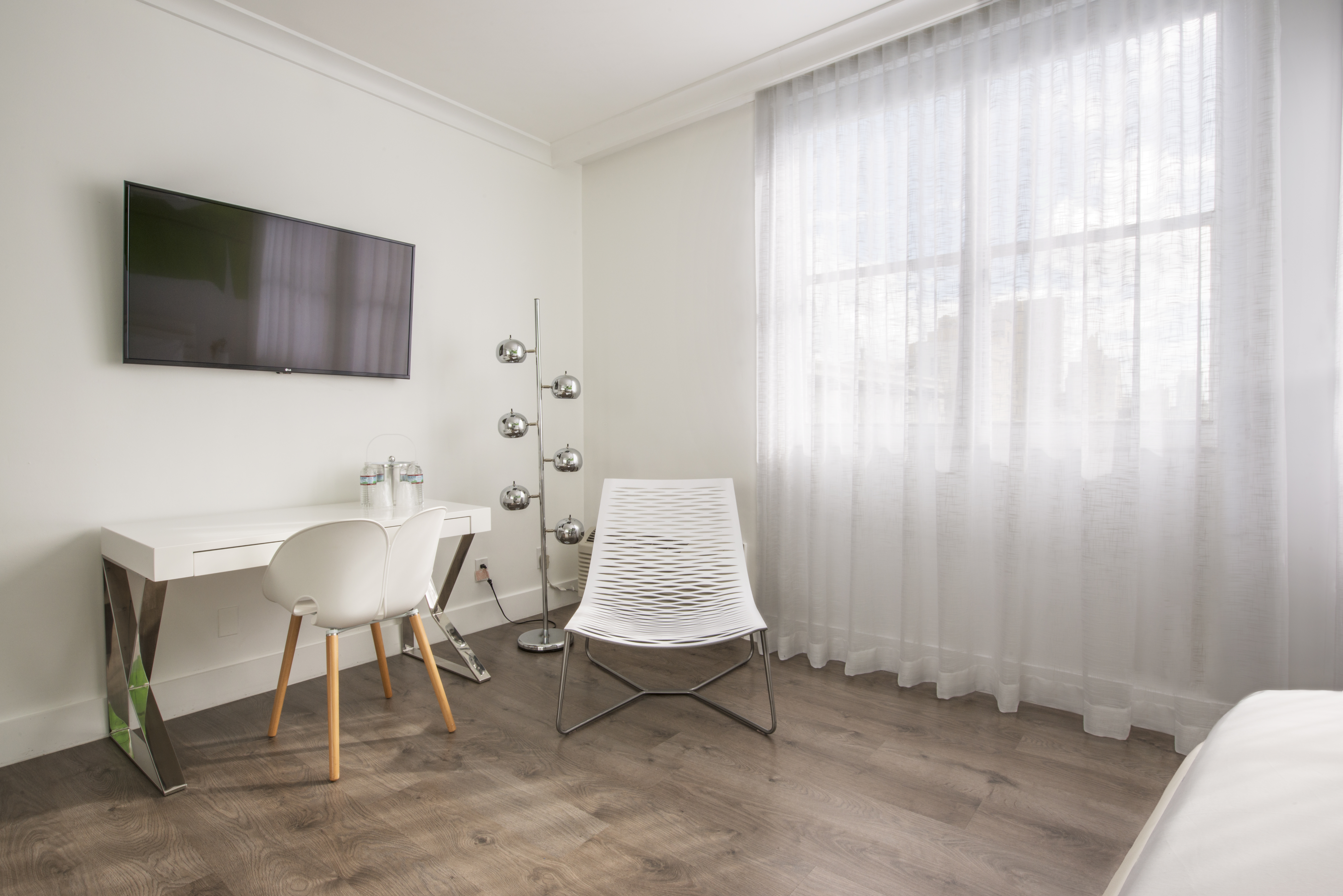 Double Deluxe King Bed