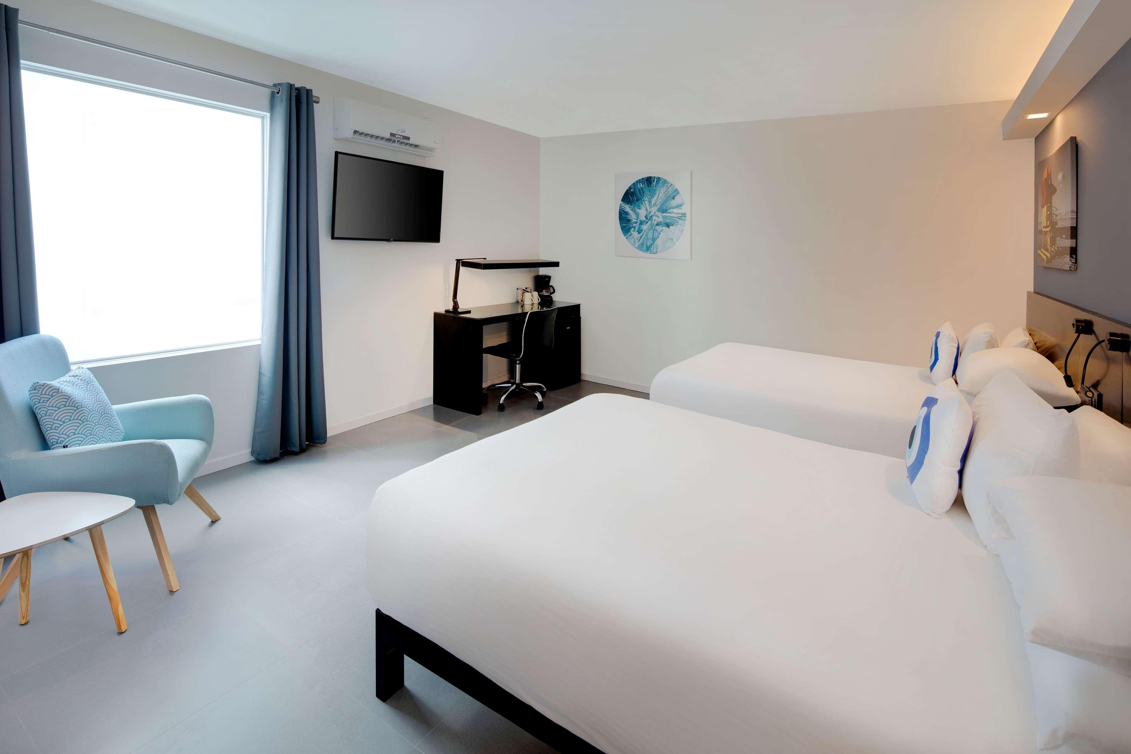 Room Deluxe Two Queen Beds