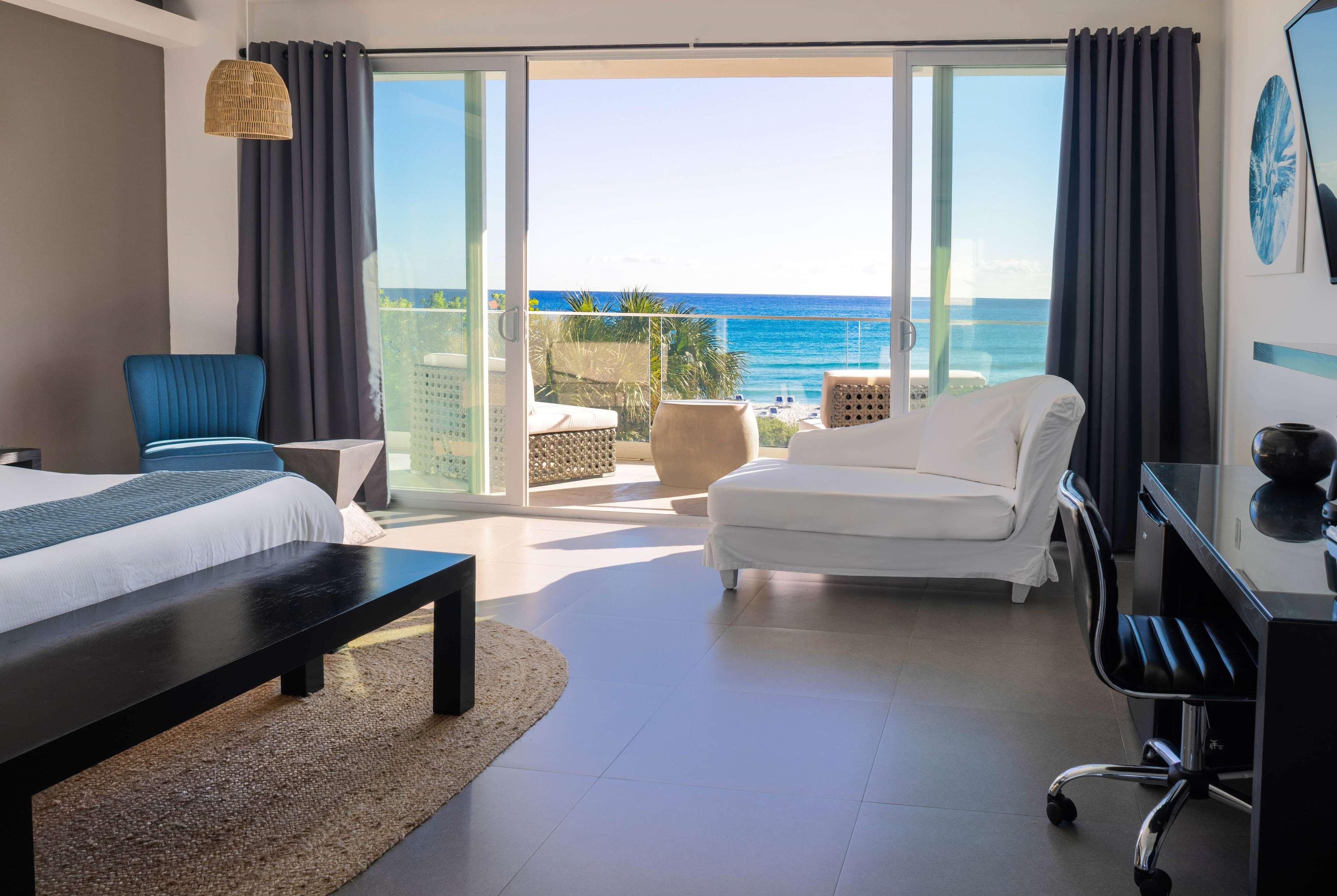 Room Ocean Front King Bed