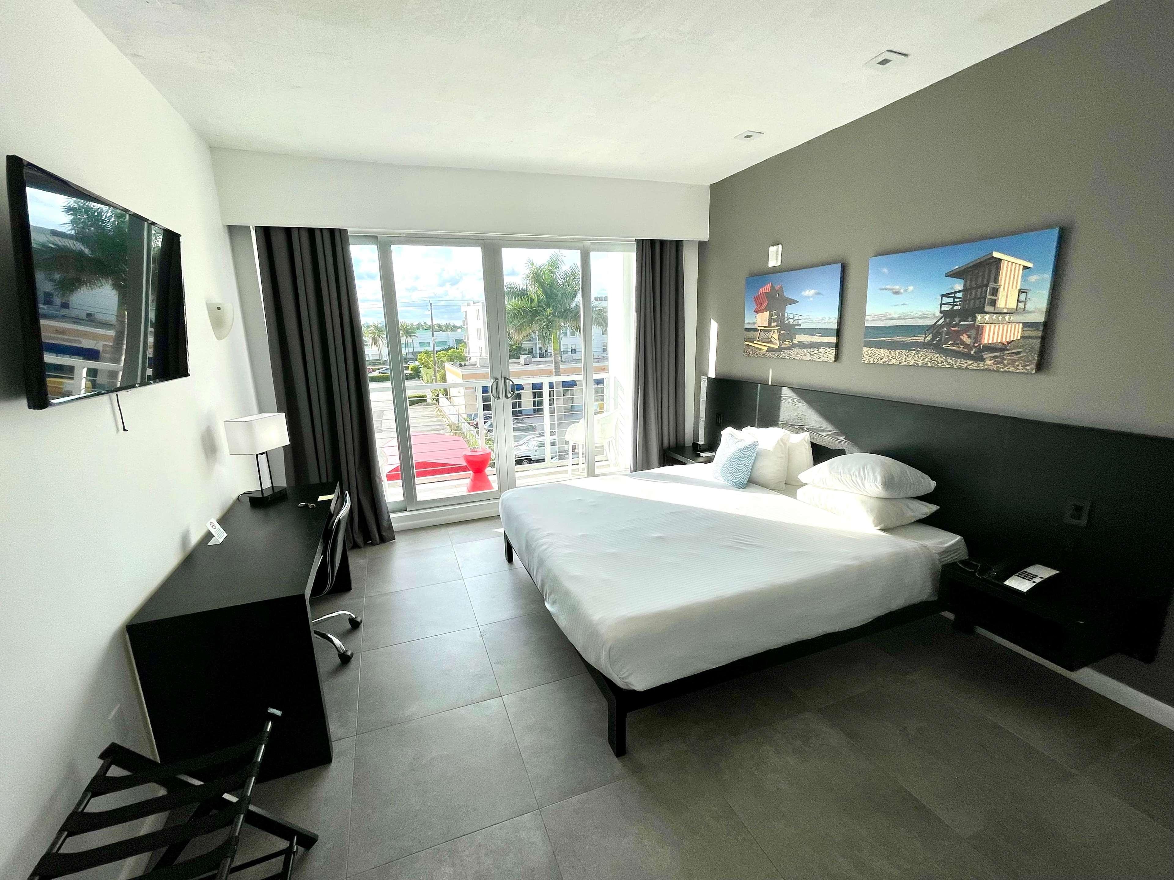 Room City View King Bed