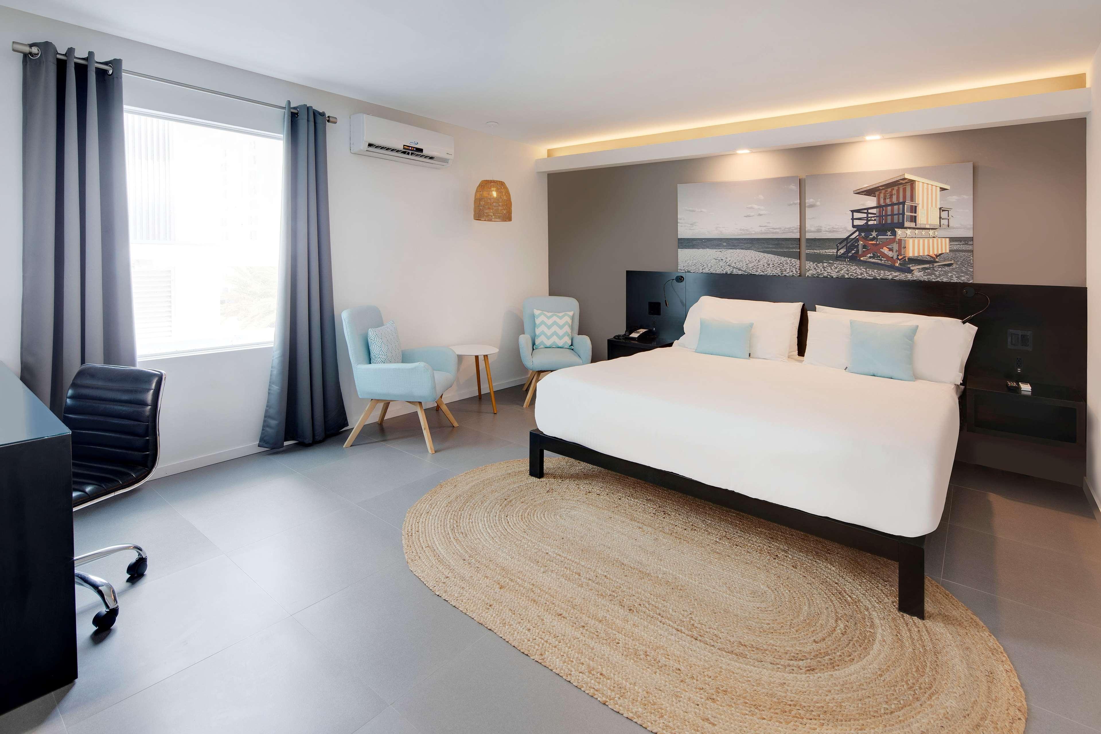 Room Deluxe King Bed