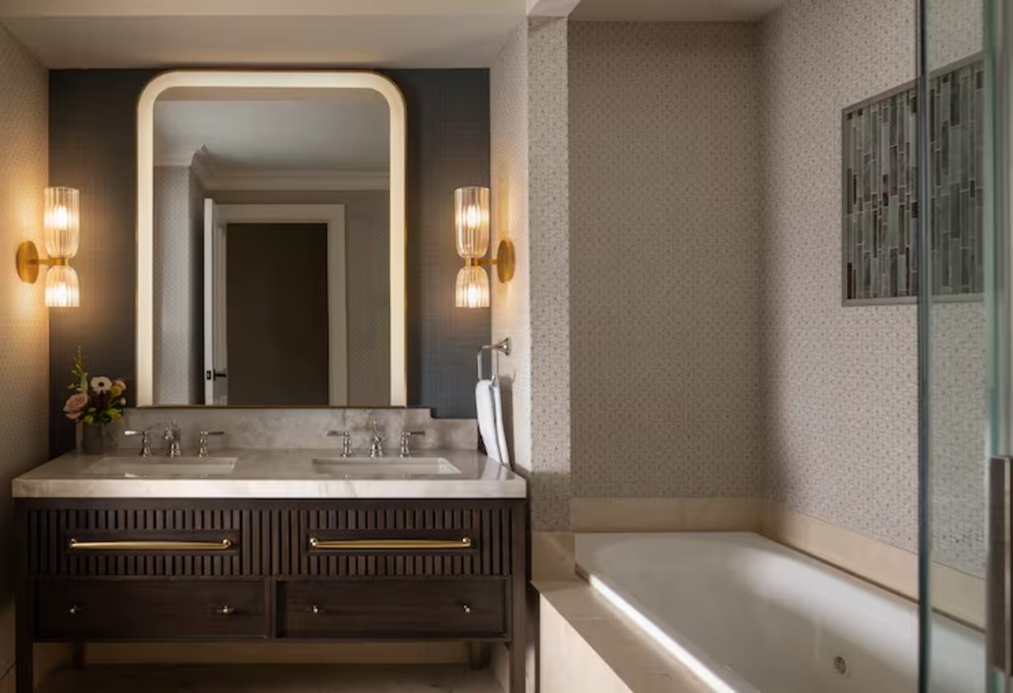 Villa Accessible-two Queen Beds