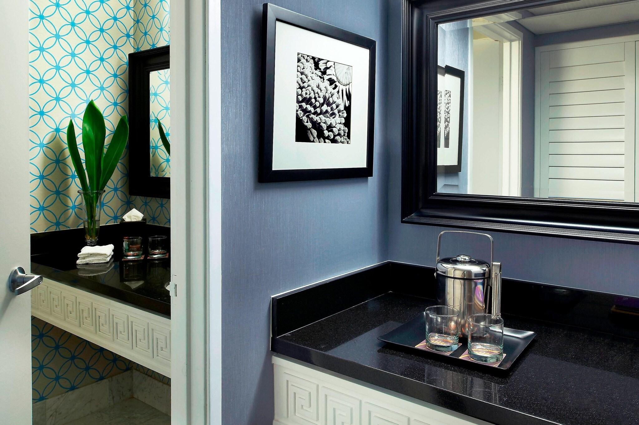 Double Deluxe King Bed