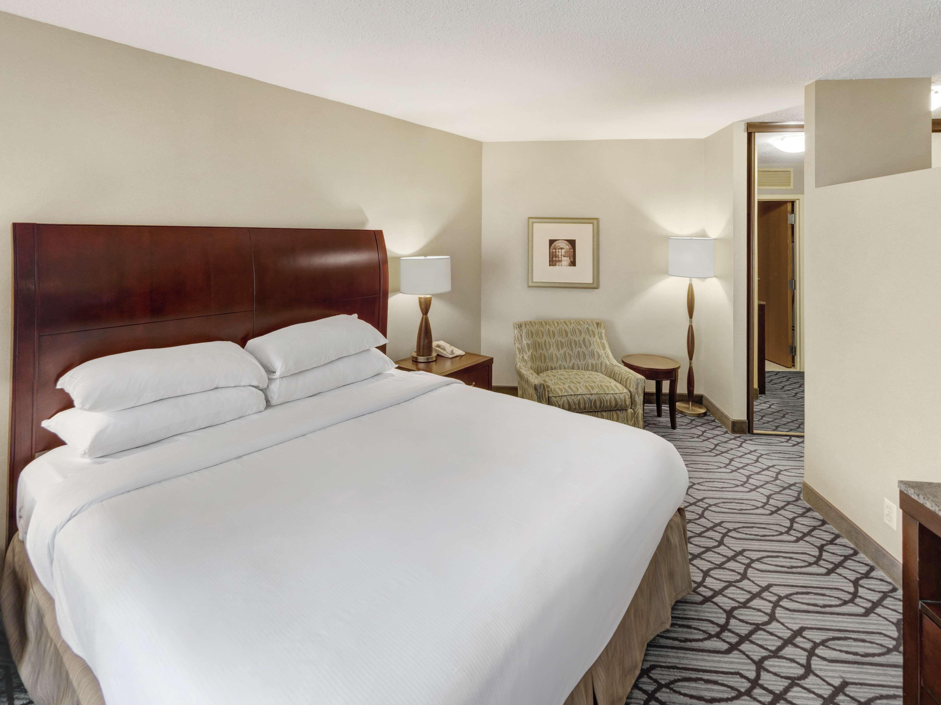 Double Deluxe King Bed