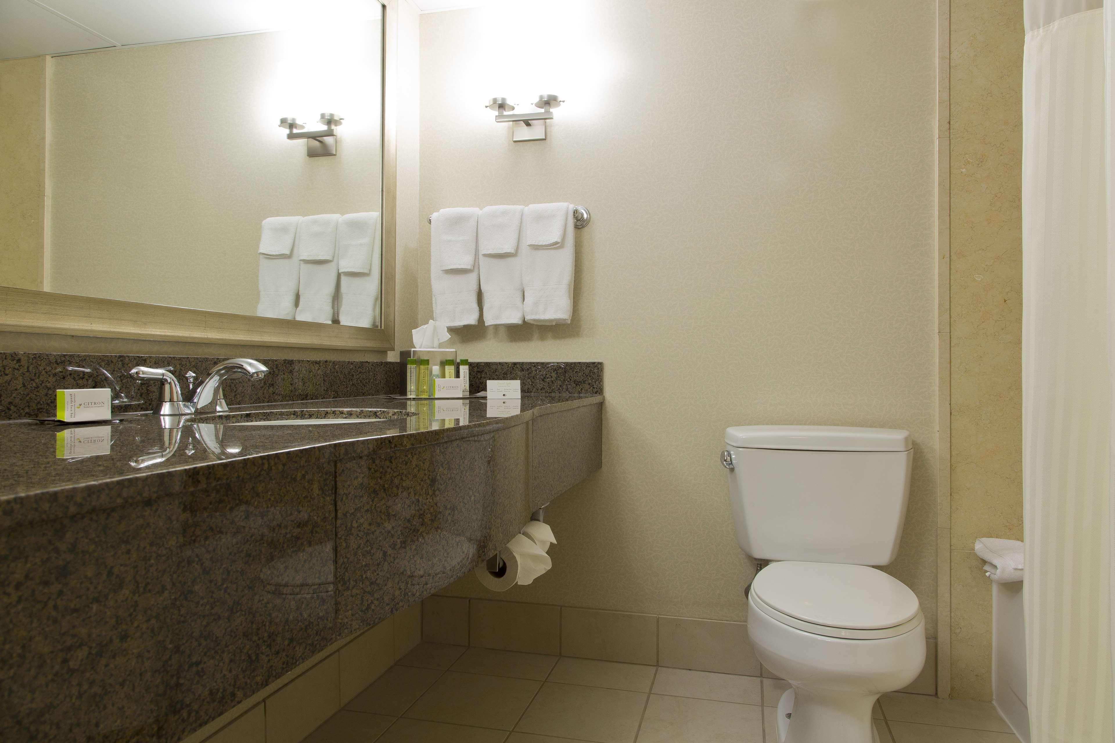 Double Deluxe King Bed