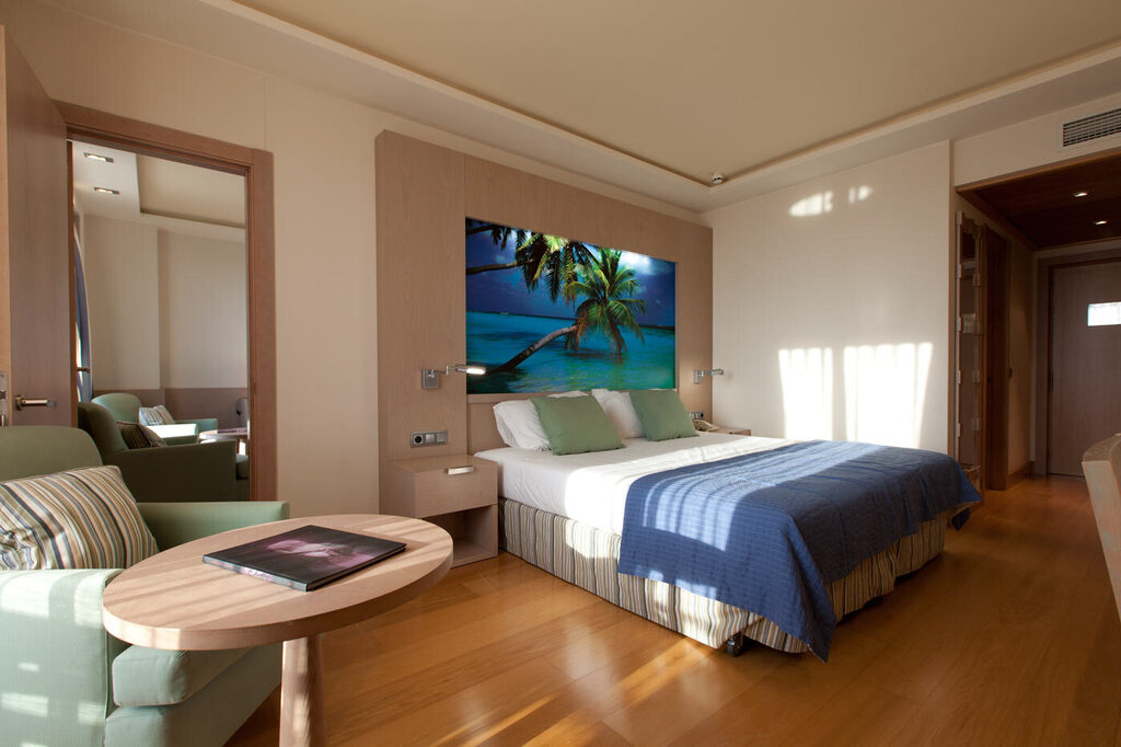 Quadruple Connecting Room