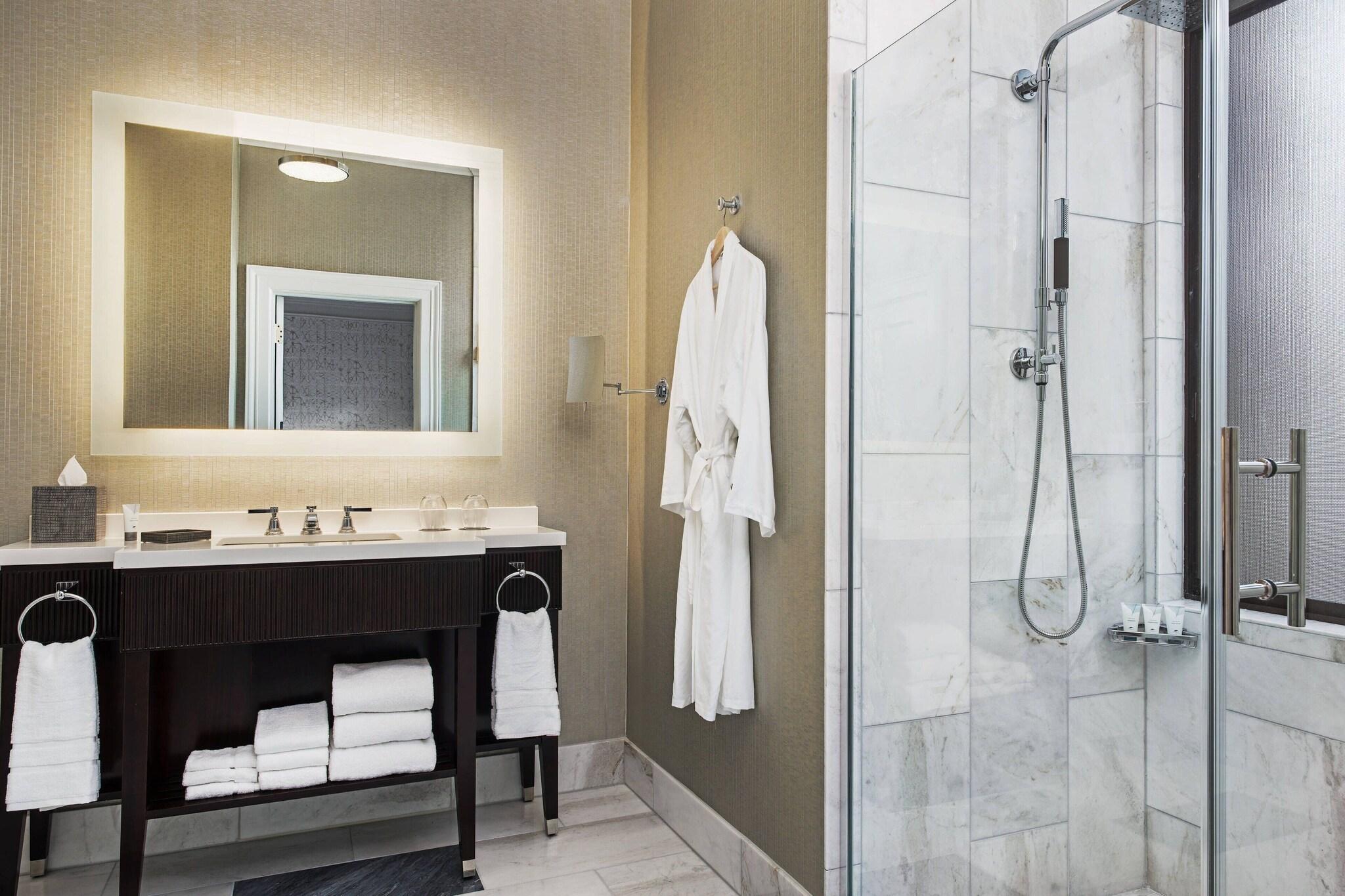 Double Accessible King Size Bed