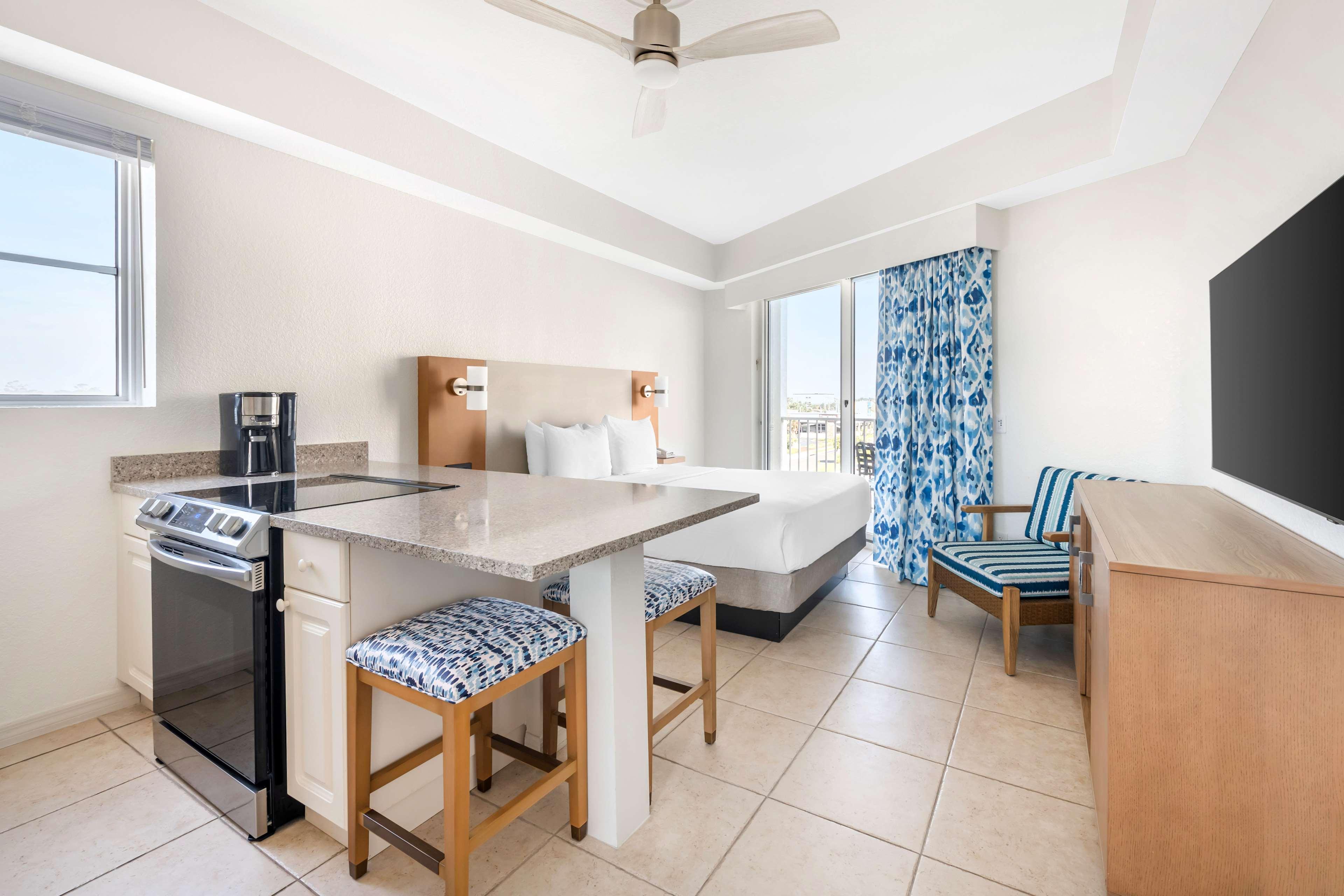 Studio Queen Size Bed