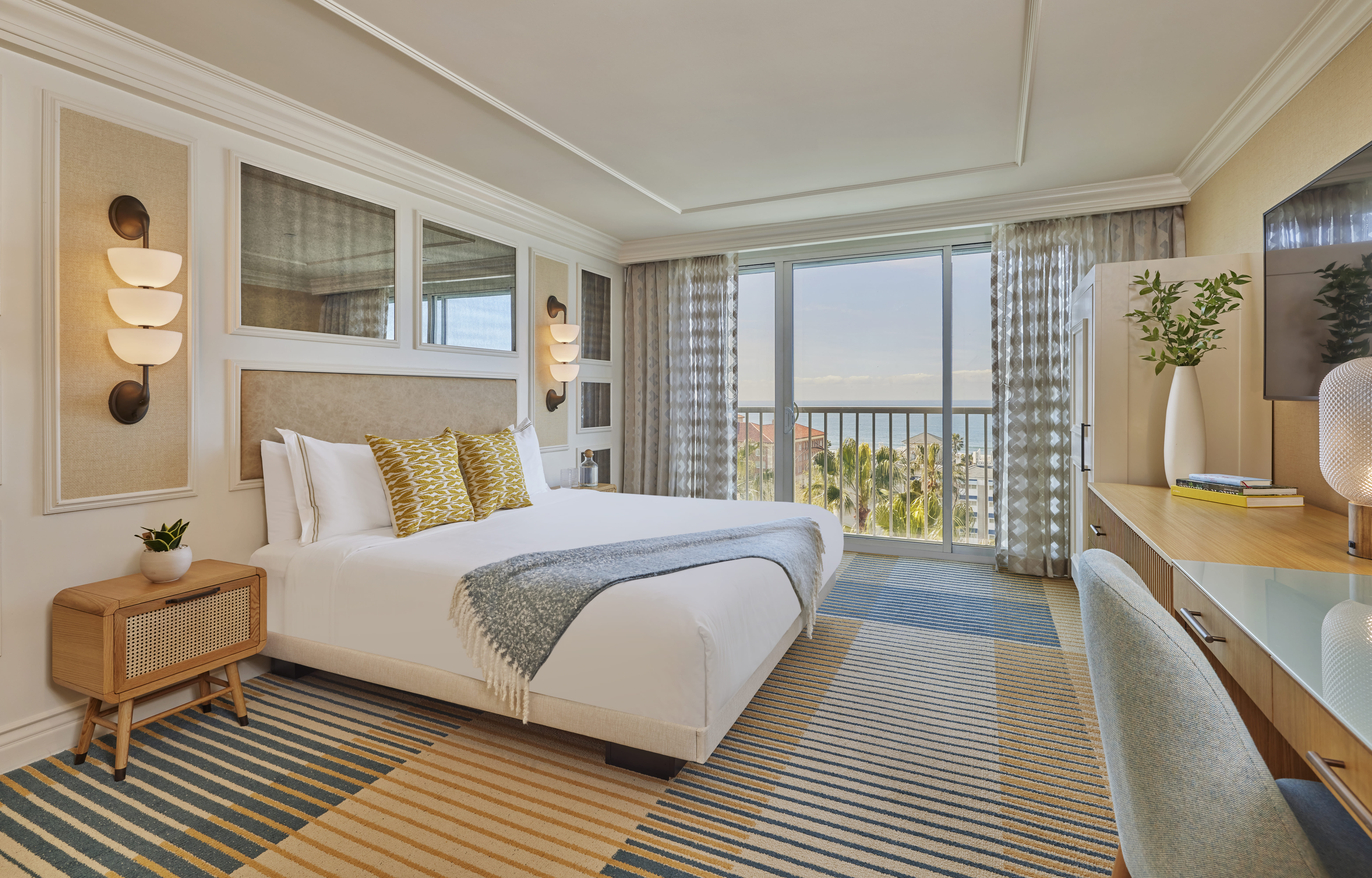 Double Accessible with Views