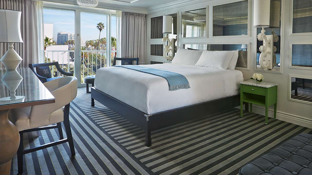 Double City View King Bed