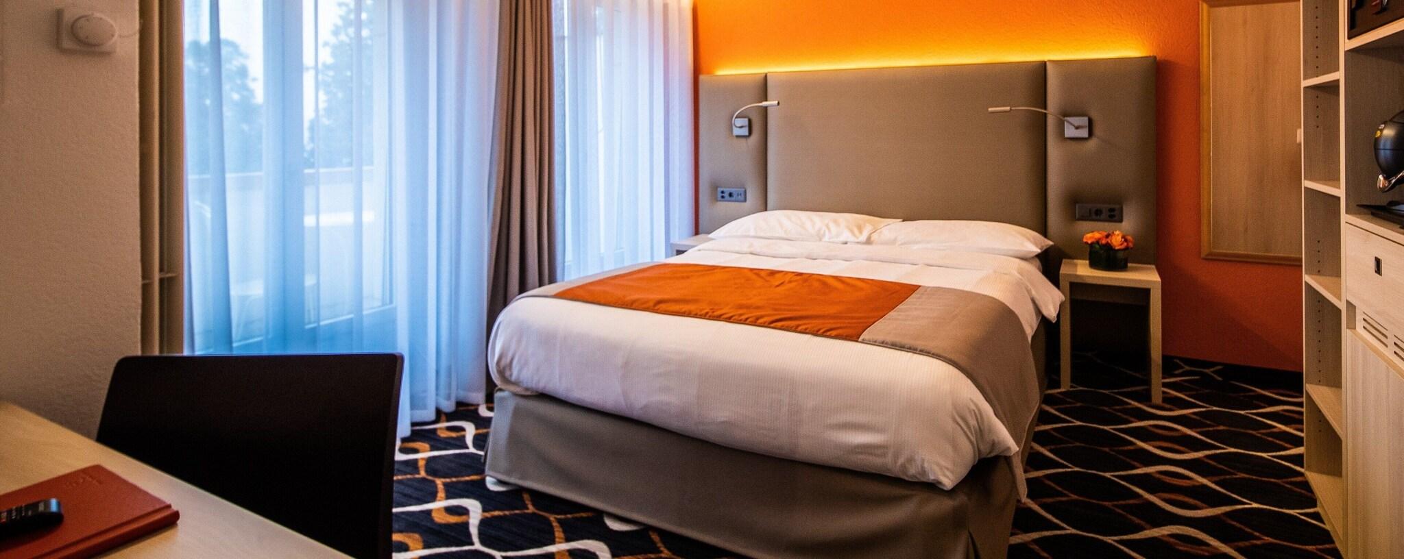 Double Superior Queen Bed