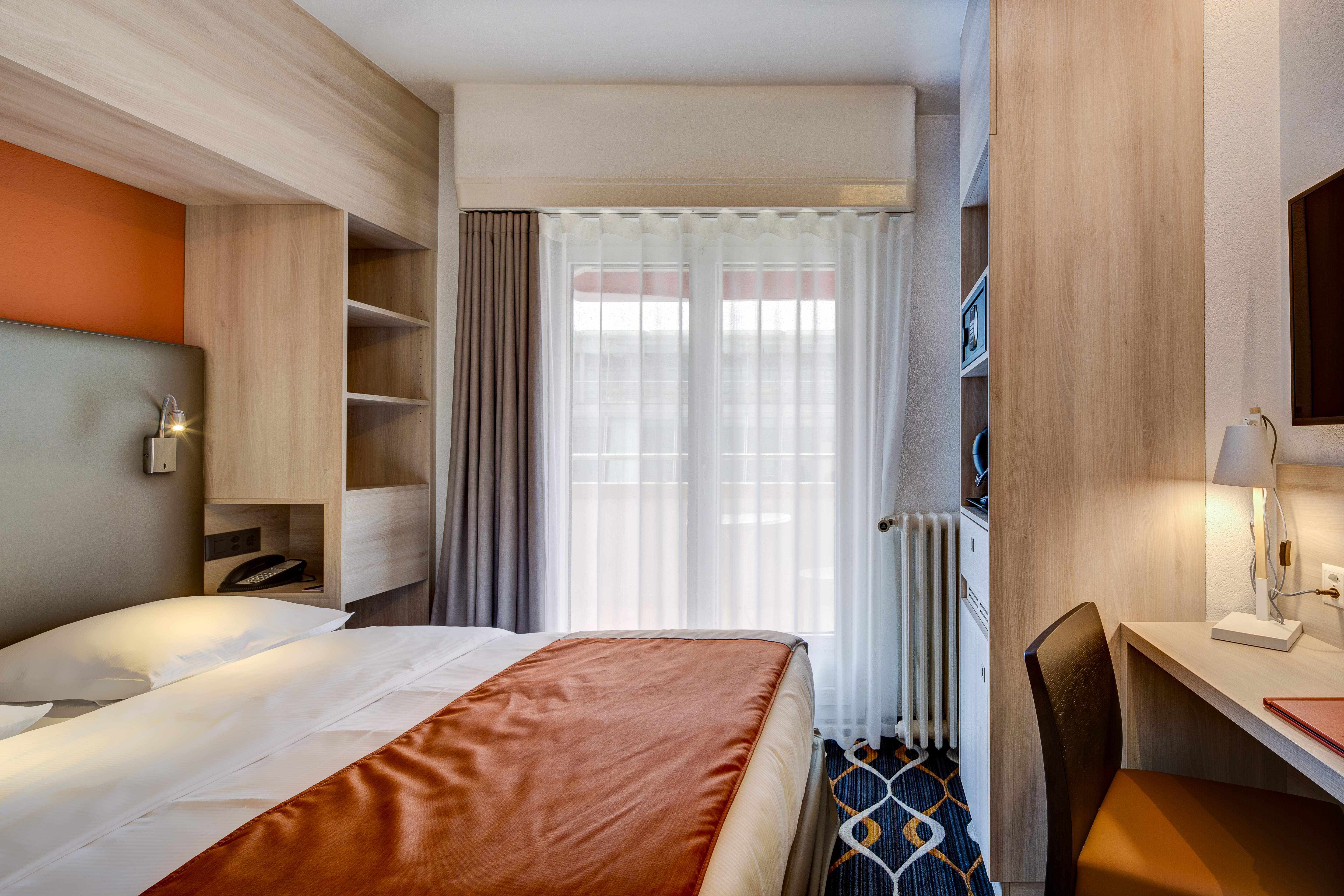 Double or Twin Standard