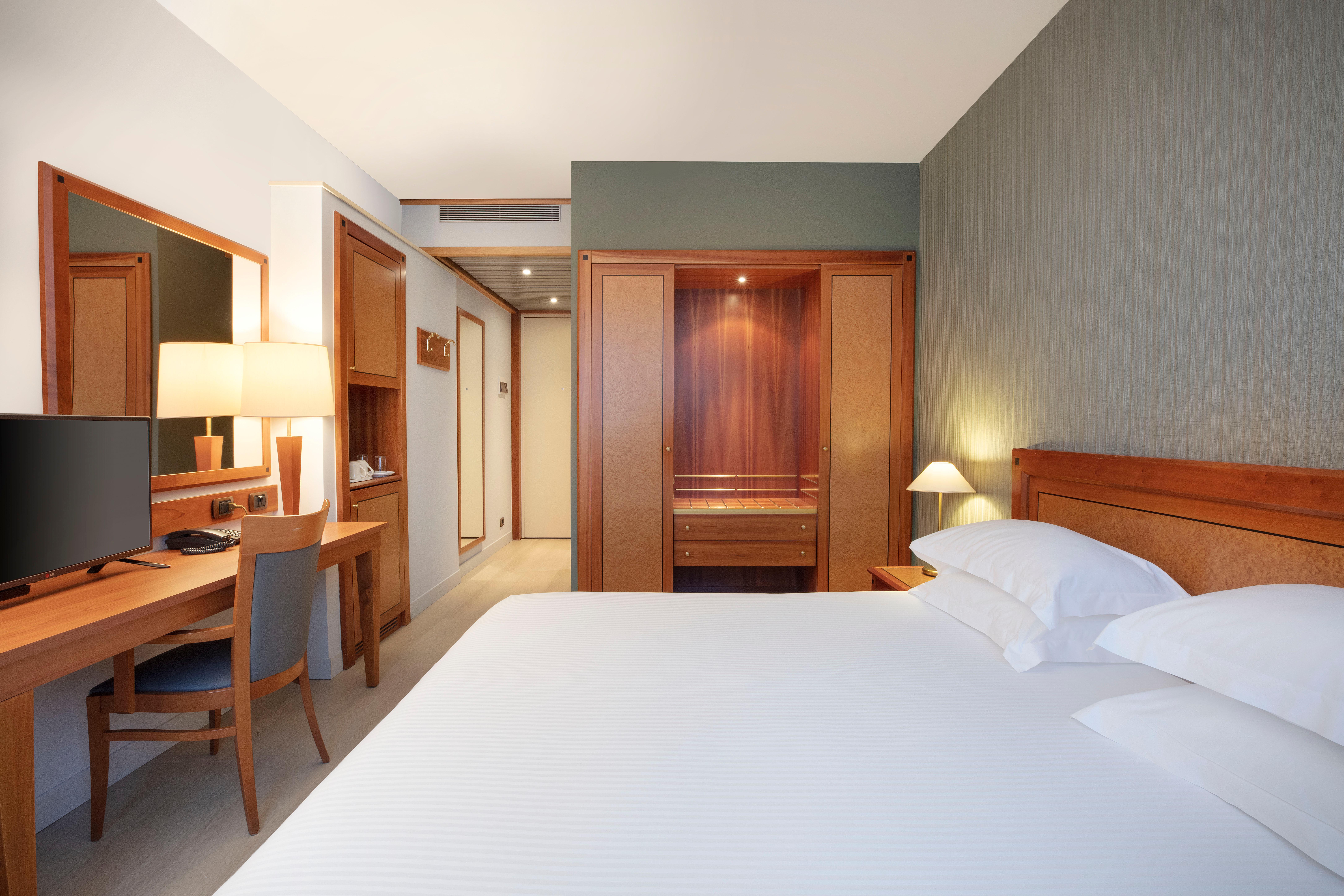 Double King Size Bed