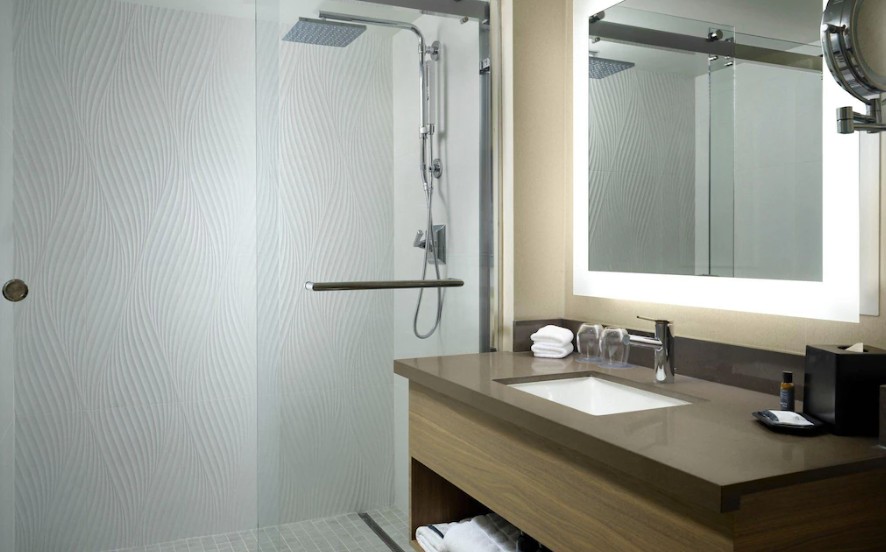 Junior Suite King Size Bed