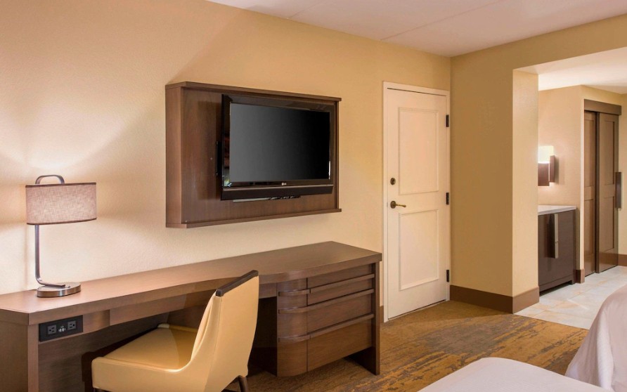 Room Two Double Beds Premium