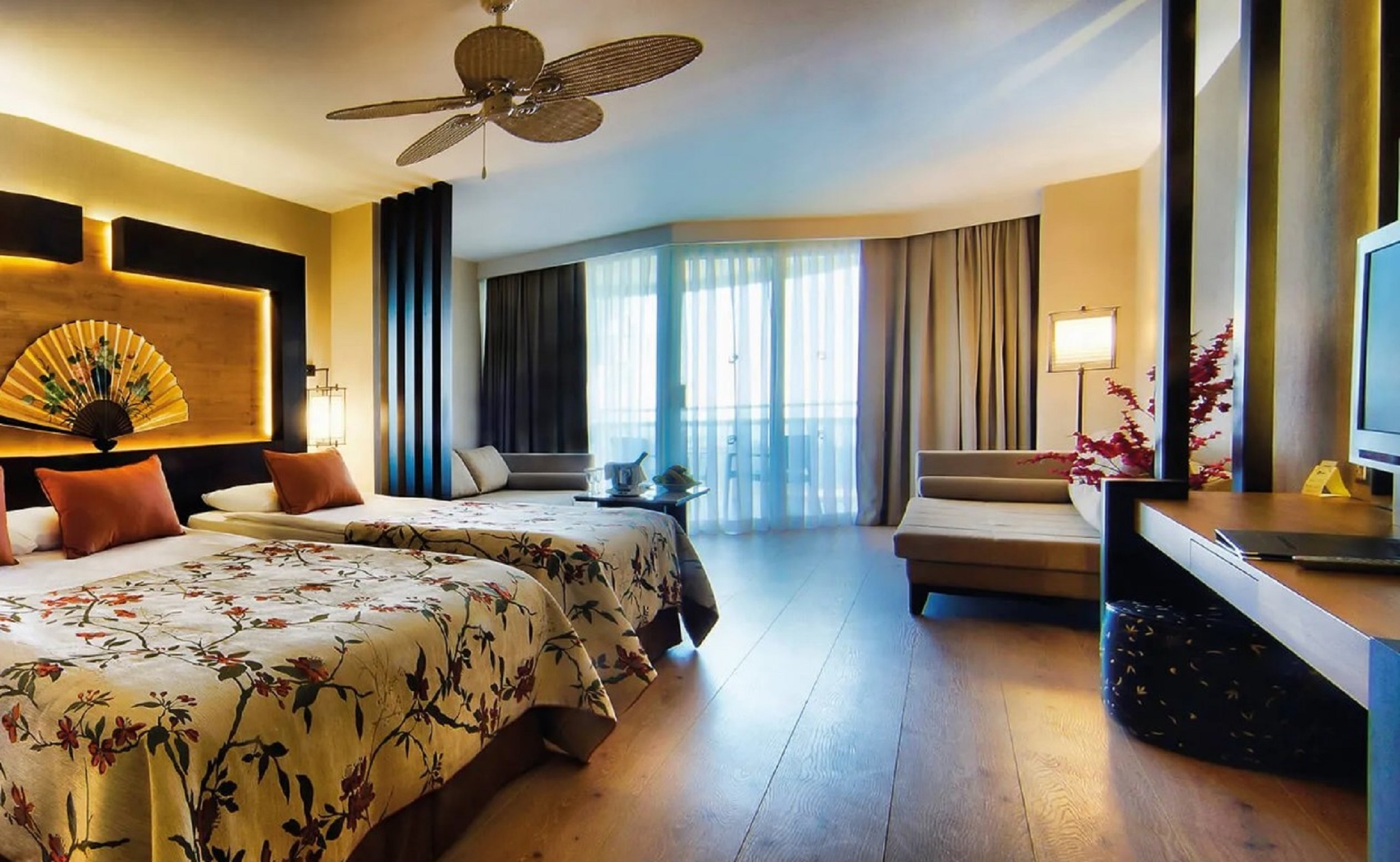 Family Room Land View