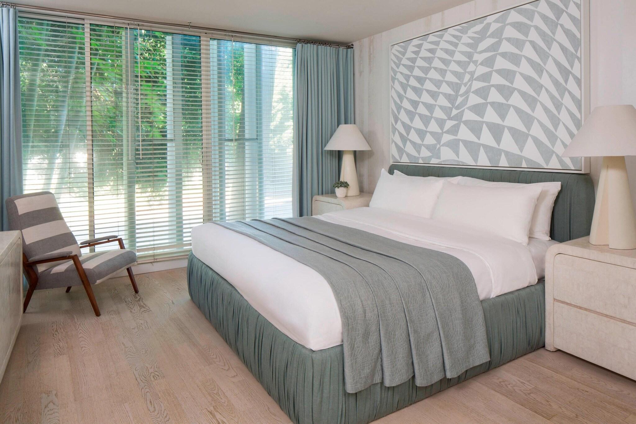 Double Deluxe King Bed