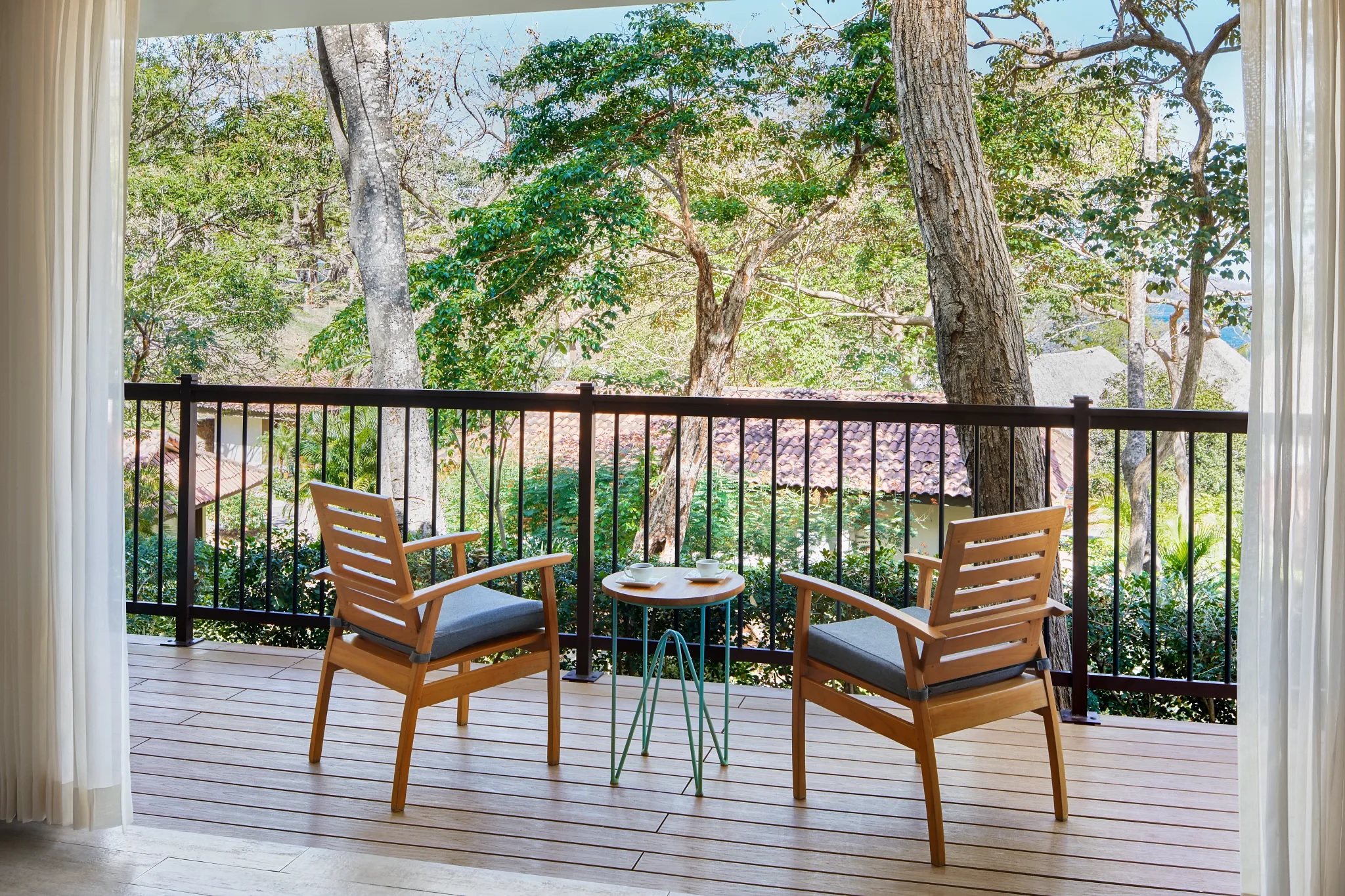 Bungalow Garden View King Bed