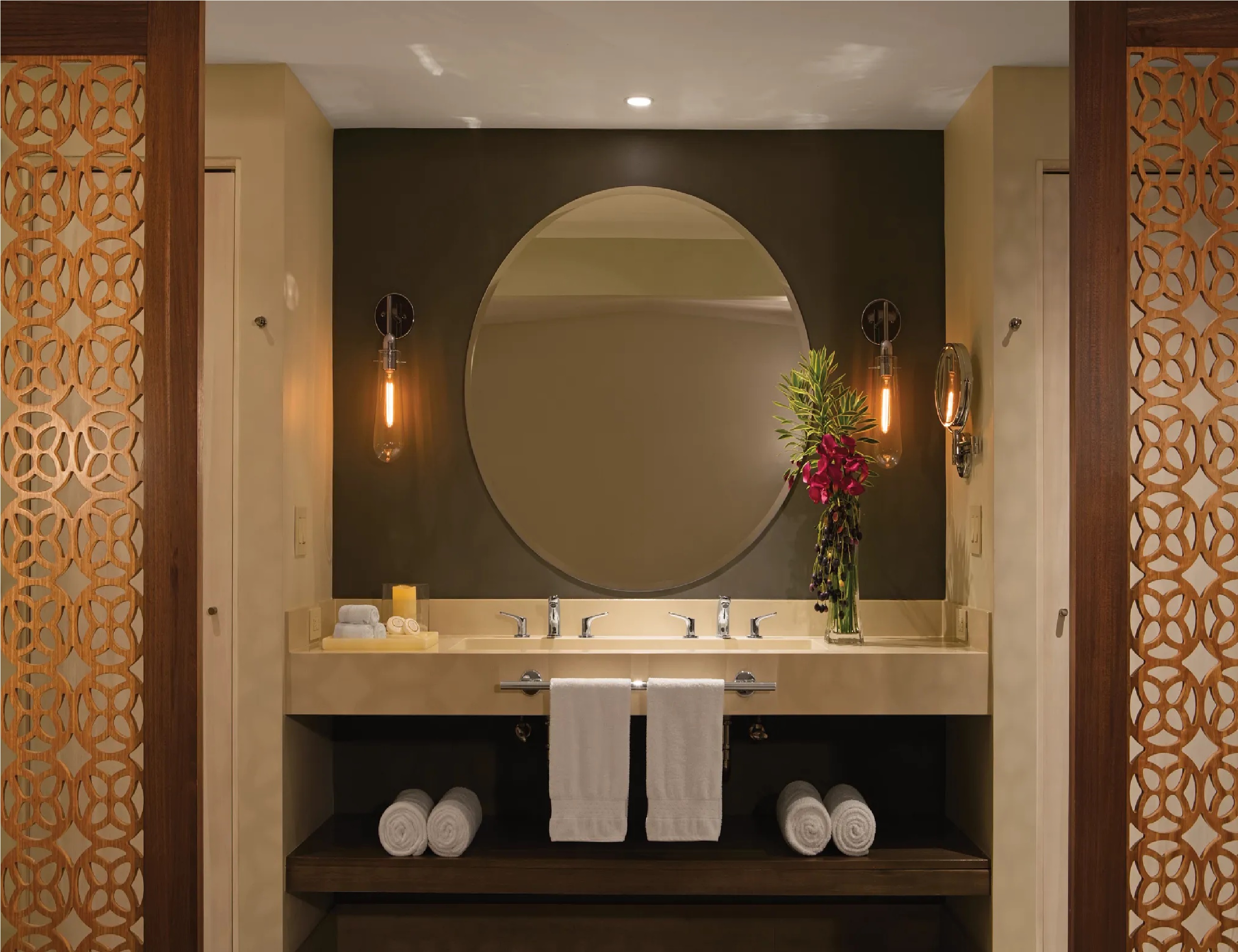 Bungalow Garden View King Bed