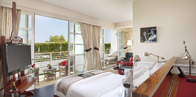 Double Deluxe King Bed