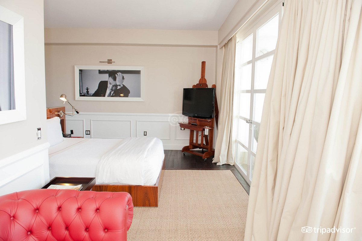 Double Deluxe King Bed