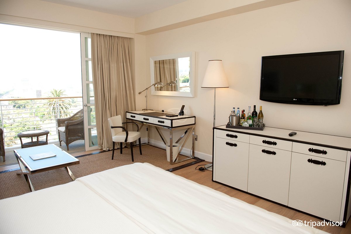 Room Premium City View