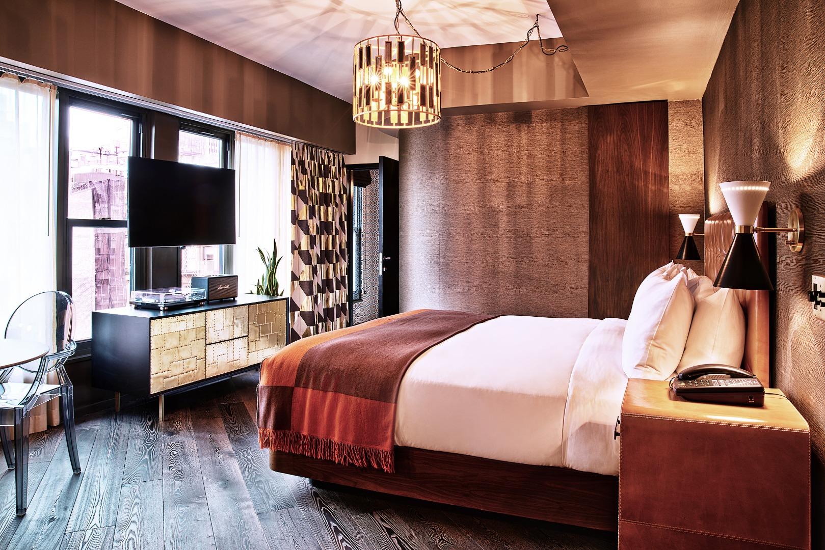 Studio King Size Bed