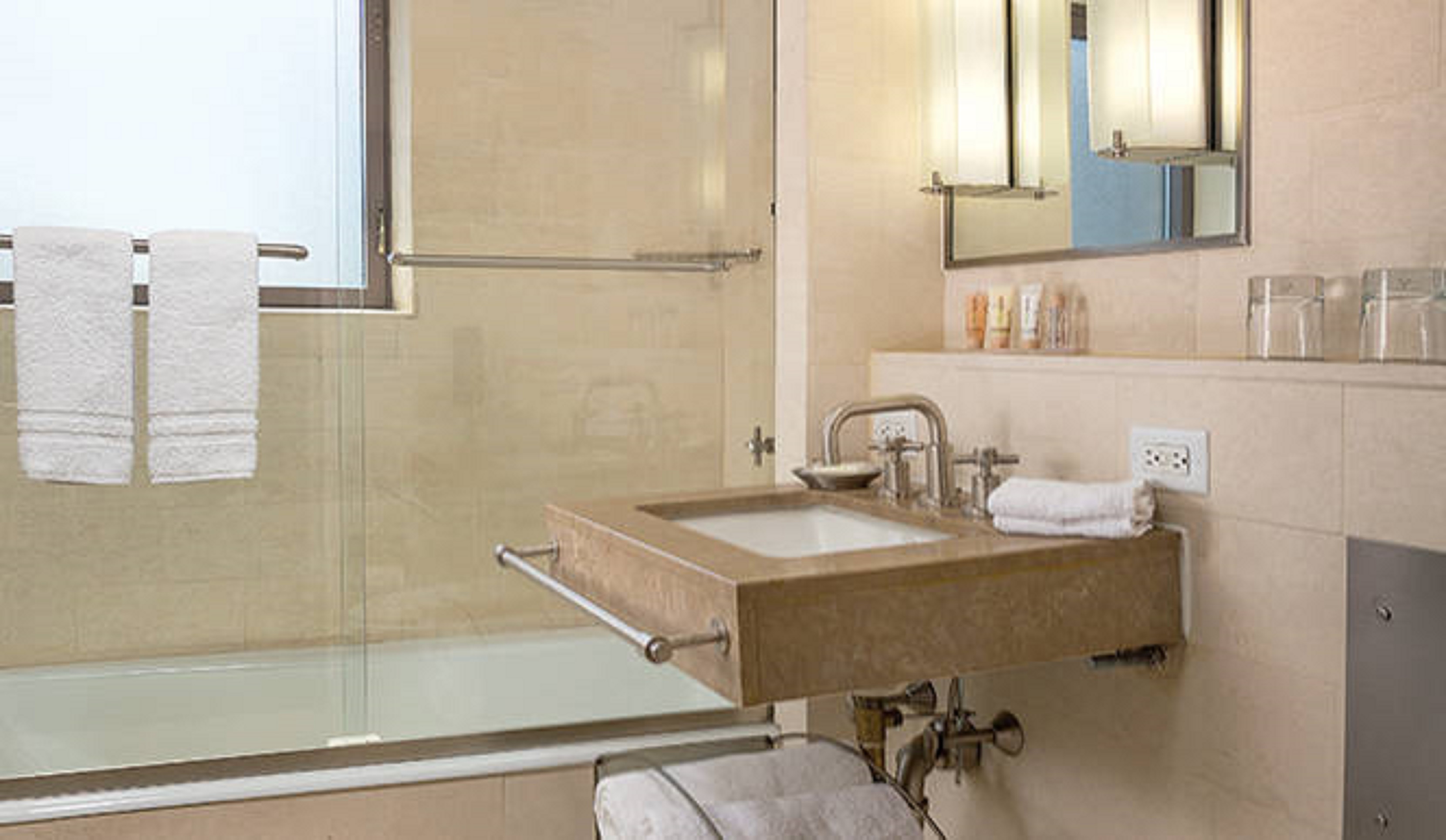 Room Deluxe Two Double Beds