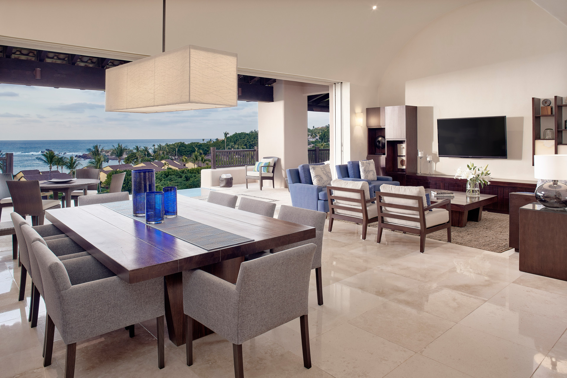 Apartment Four Bedrooms with Views