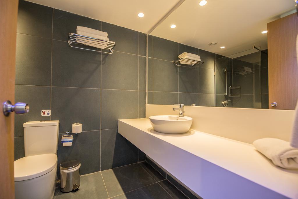 Studio Superior Land View