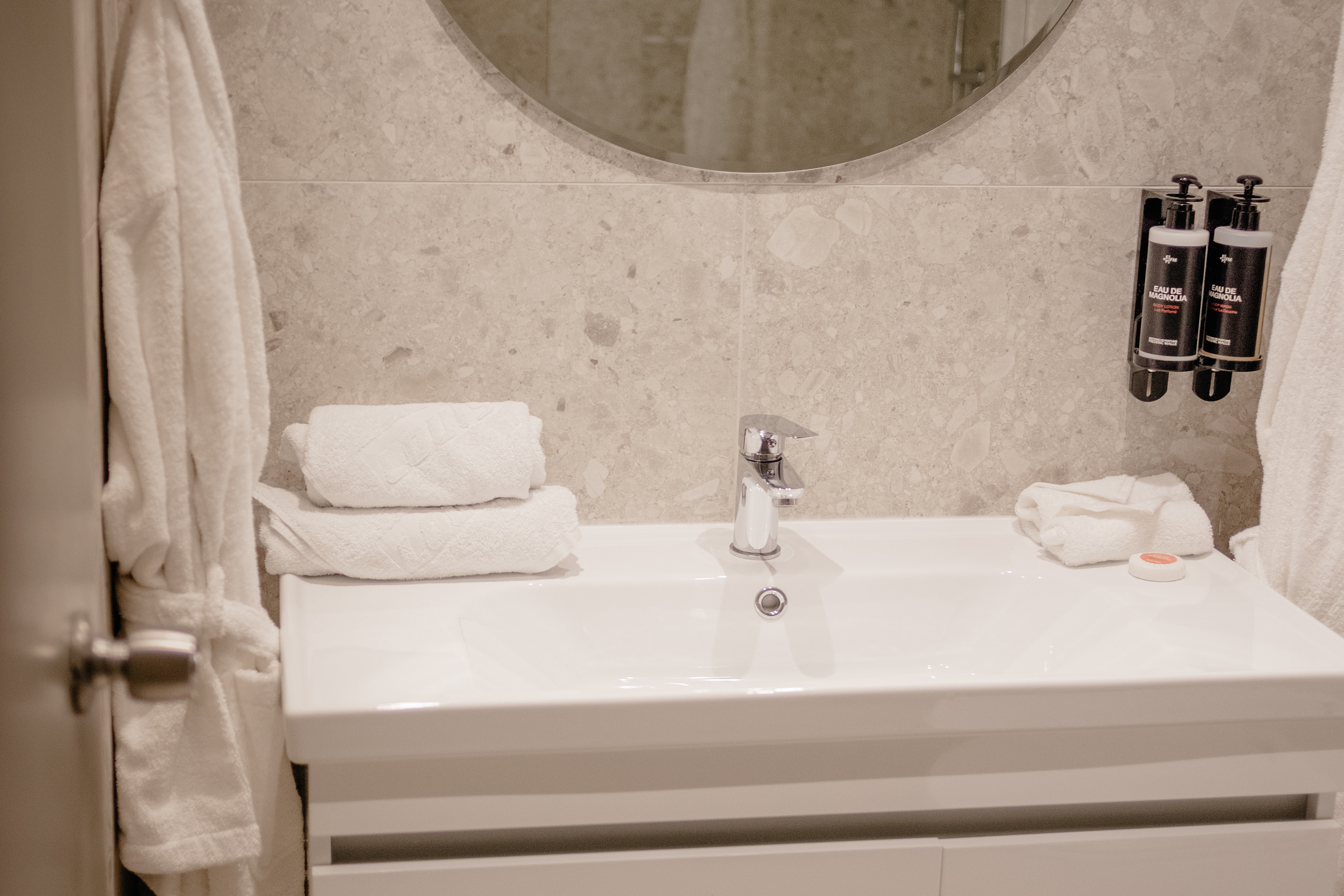 Double Superior Side Sea View