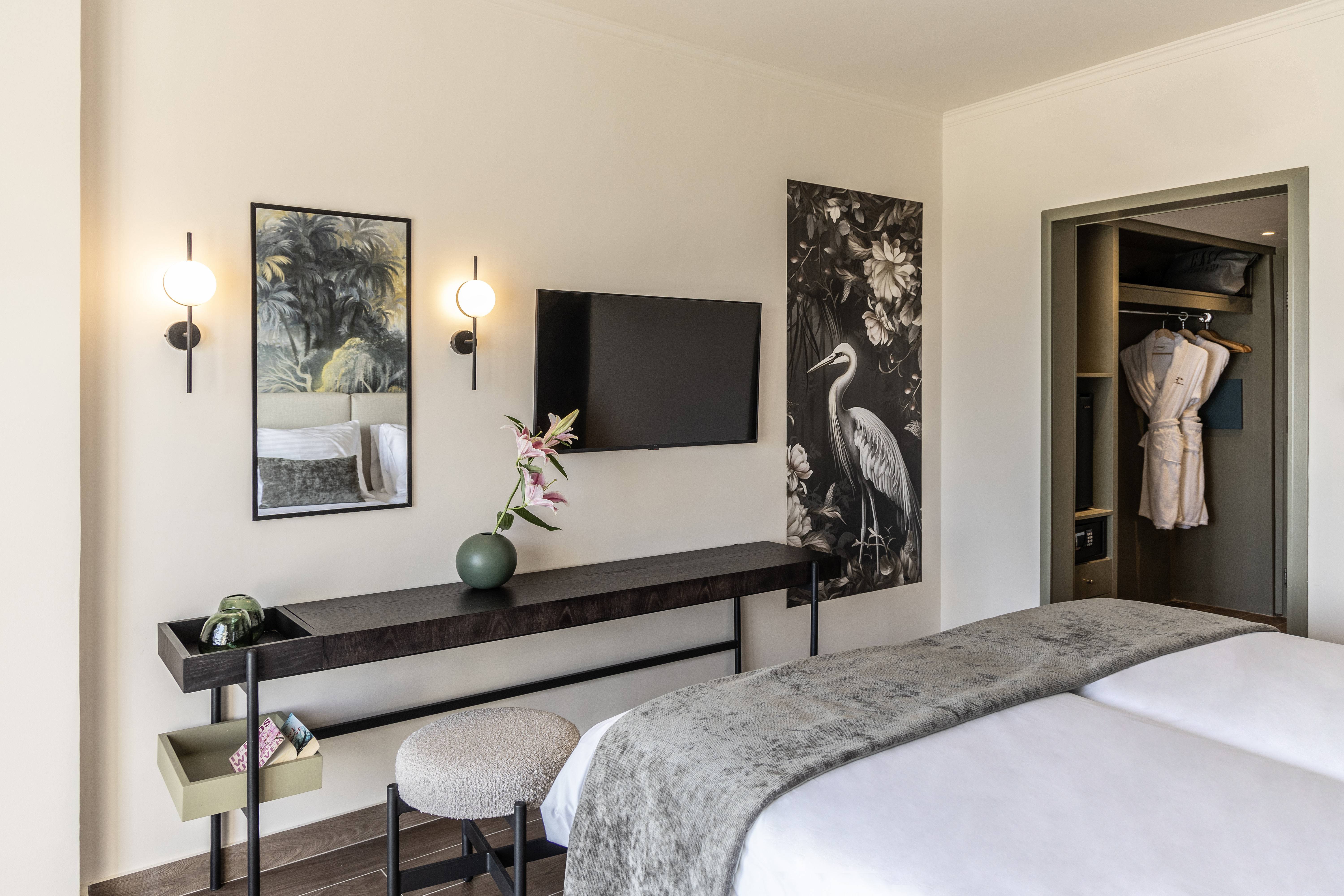 Double Superior Land View